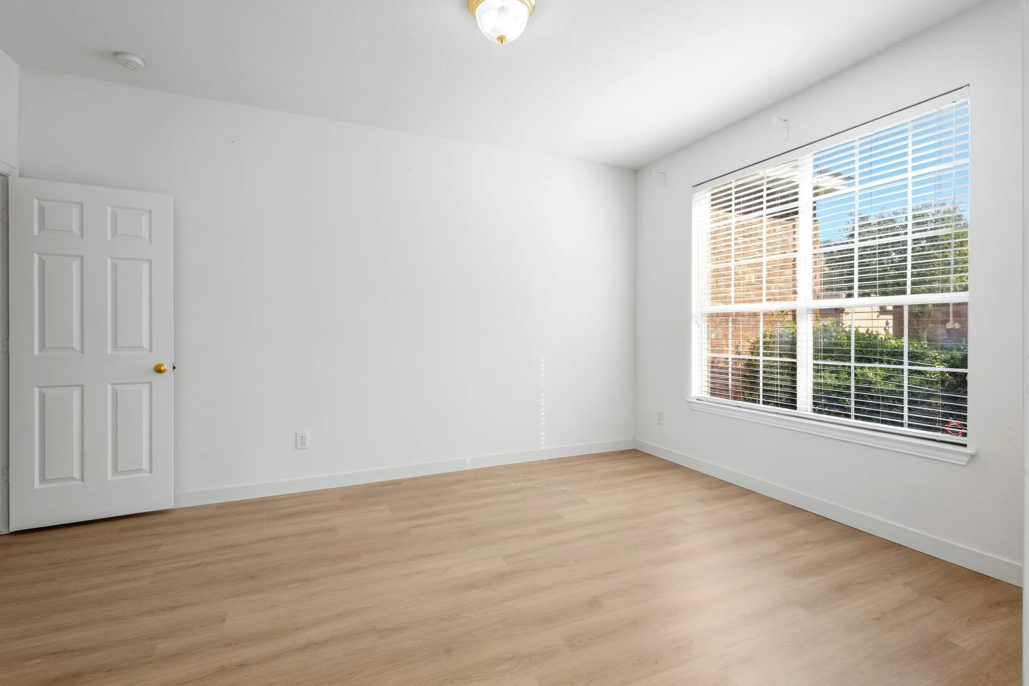 Single Family Residence For Rent in Dallas County , 4227 Adam Drive, Grand Prairie, Texas 75052, 5 Bedroom, 3 Bathroom, 2 Garage spaces, 3,325 Sqft, built in 1999, mls#21401350, Real Estate Agent in Grand Prairie, Homes For Rent in Dallas county, Homes For Rent in Grand Prairie, Realtor in Grand Prairie Texas, Real Estate Brokerage Independent Realty Texas, Luminita Cordes Realtor