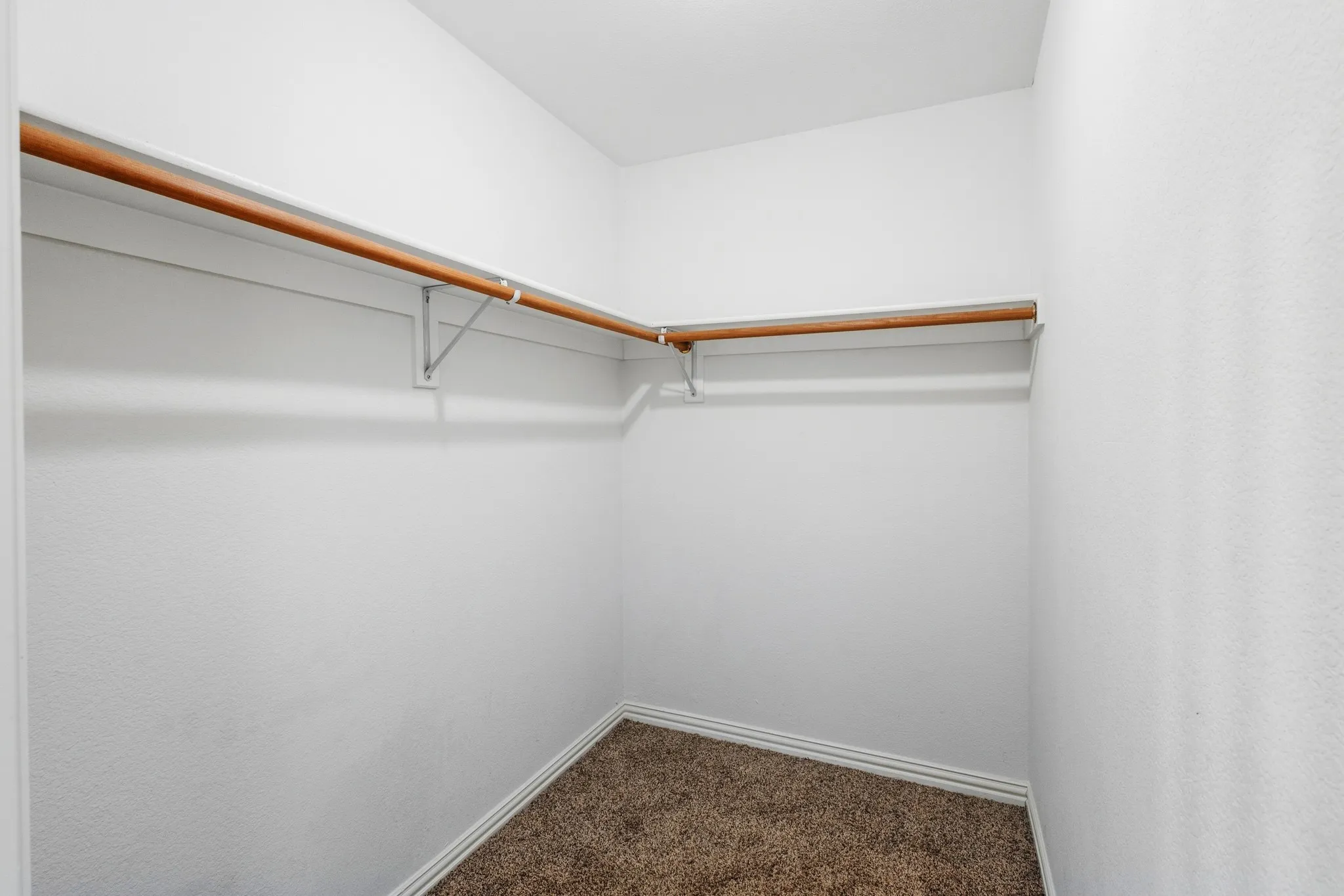 Single Family Residence For Rent in Dallas County , 4227 Adam Drive, Grand Prairie, Texas 75052, 5 Bedroom, 3 Bathroom, 2 Garage spaces, 3,325 Sqft, built in 1999, mls#21401350, Real Estate Agent in Grand Prairie, Homes For Rent in Dallas county, Homes For Rent in Grand Prairie, Realtor in Grand Prairie Texas, Real Estate Brokerage Independent Realty Texas, Luminita Cordes Realtor