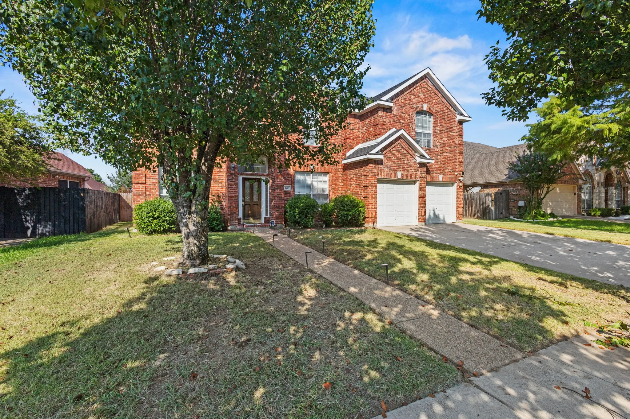 Single Family Residence For Rent in Dallas County , 4227 Adam Drive, Grand Prairie, Texas 75052, 5 Bedroom, 3 Bathroom, 2 Garage spaces, 3,325 Sqft, built in 1999, mls#21401350, Real Estate Agent in Grand Prairie, Homes For Rent in Dallas county, Homes For Rent in Grand Prairie, Realtor in Grand Prairie Texas, Real Estate Brokerage Independent Realty Texas, Luminita Cordes Realtor