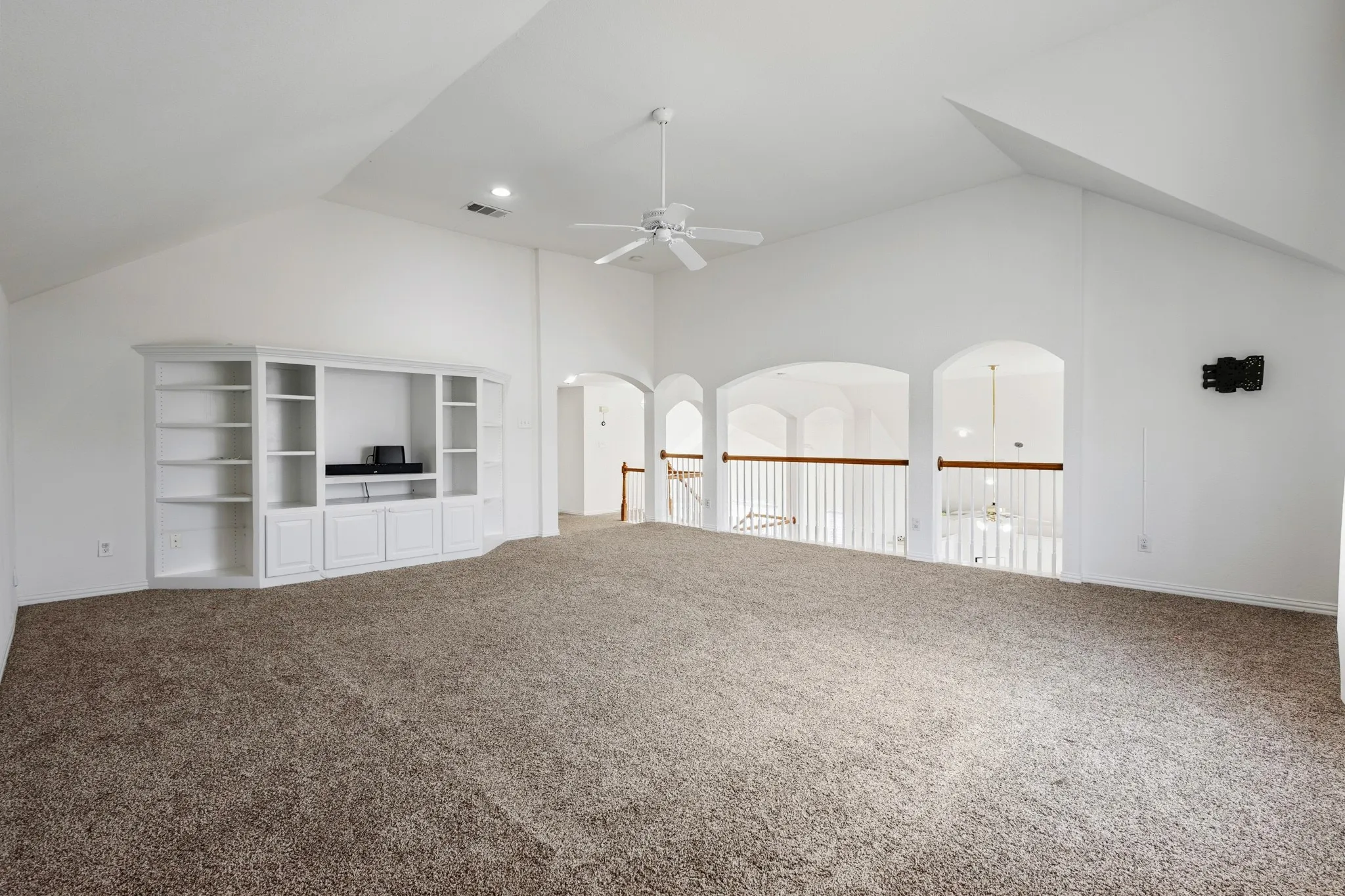Single Family Residence For Rent in Dallas County , 4227 Adam Drive, Grand Prairie, Texas 75052, 5 Bedroom, 3 Bathroom, 2 Garage spaces, 3,325 Sqft, built in 1999, mls#21401350, Real Estate Agent in Grand Prairie, Homes For Rent in Dallas county, Homes For Rent in Grand Prairie, Realtor in Grand Prairie Texas, Real Estate Brokerage Independent Realty Texas, Luminita Cordes Realtor