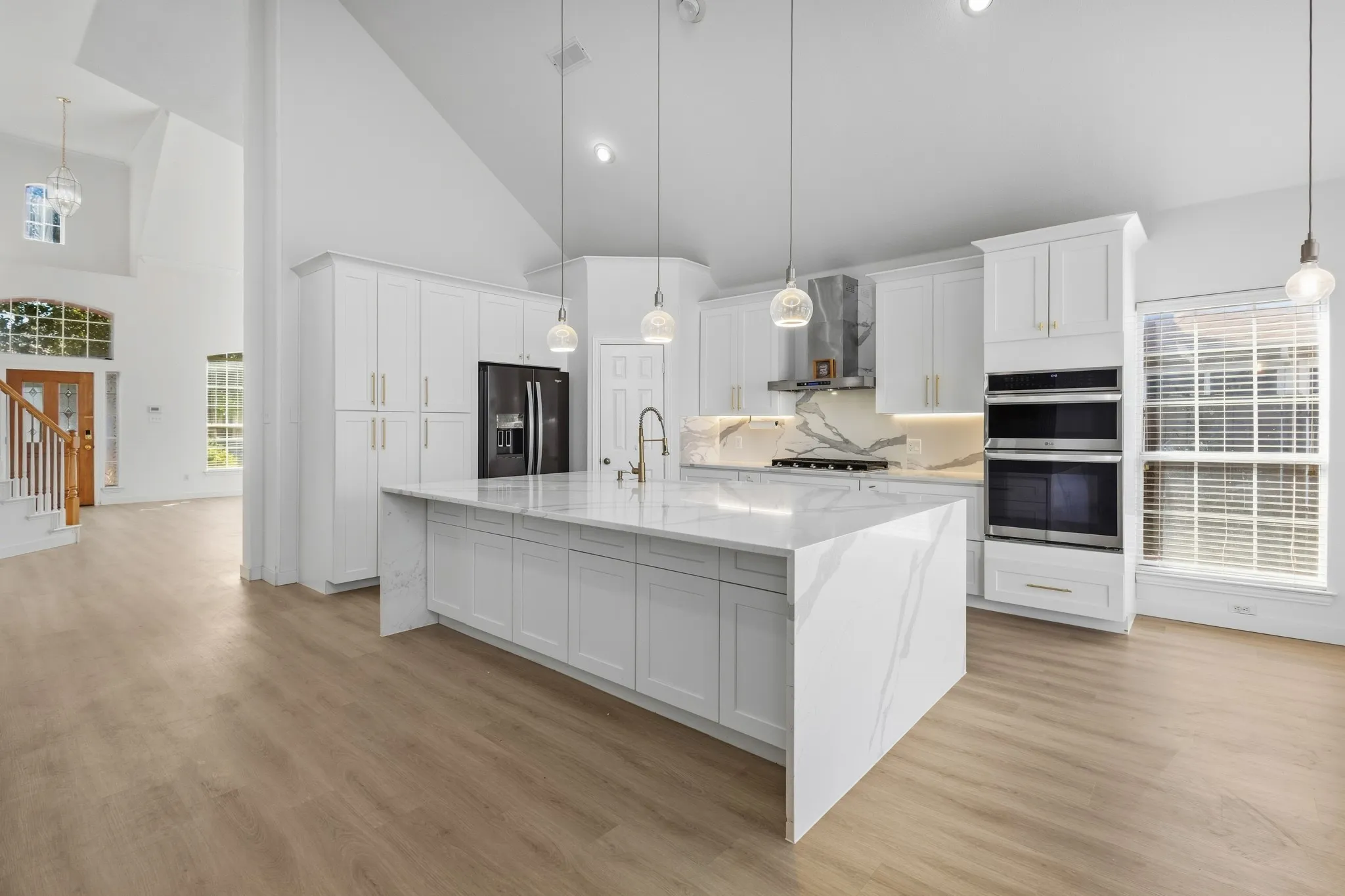 Single Family Residence For Rent in Dallas County , 4227 Adam Drive, Grand Prairie, Texas 75052, 5 Bedroom, 3 Bathroom, 2 Garage spaces, 3,325 Sqft, built in 1999, mls#21401350, Real Estate Agent in Grand Prairie, Homes For Rent in Dallas county, Homes For Rent in Grand Prairie, Realtor in Grand Prairie Texas, Real Estate Brokerage Independent Realty Texas, Luminita Cordes Realtor