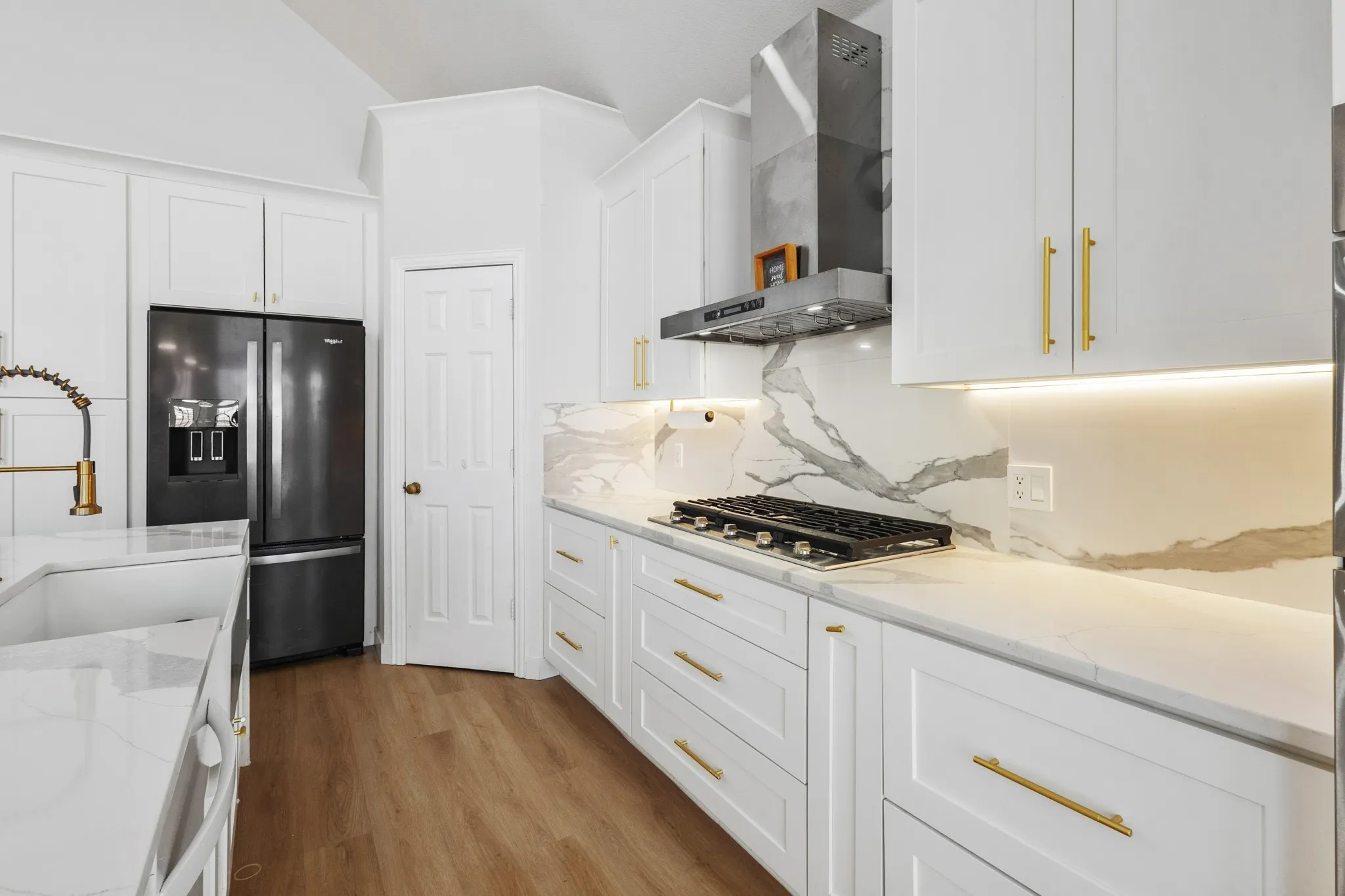 Single Family Residence For Rent in Dallas County , 4227 Adam Drive, Grand Prairie, Texas 75052, 5 Bedroom, 3 Bathroom, 2 Garage spaces, 3,325 Sqft, built in 1999, mls#21401350, Real Estate Agent in Grand Prairie, Homes For Rent in Dallas county, Homes For Rent in Grand Prairie, Realtor in Grand Prairie Texas, Real Estate Brokerage Independent Realty Texas, Luminita Cordes Realtor