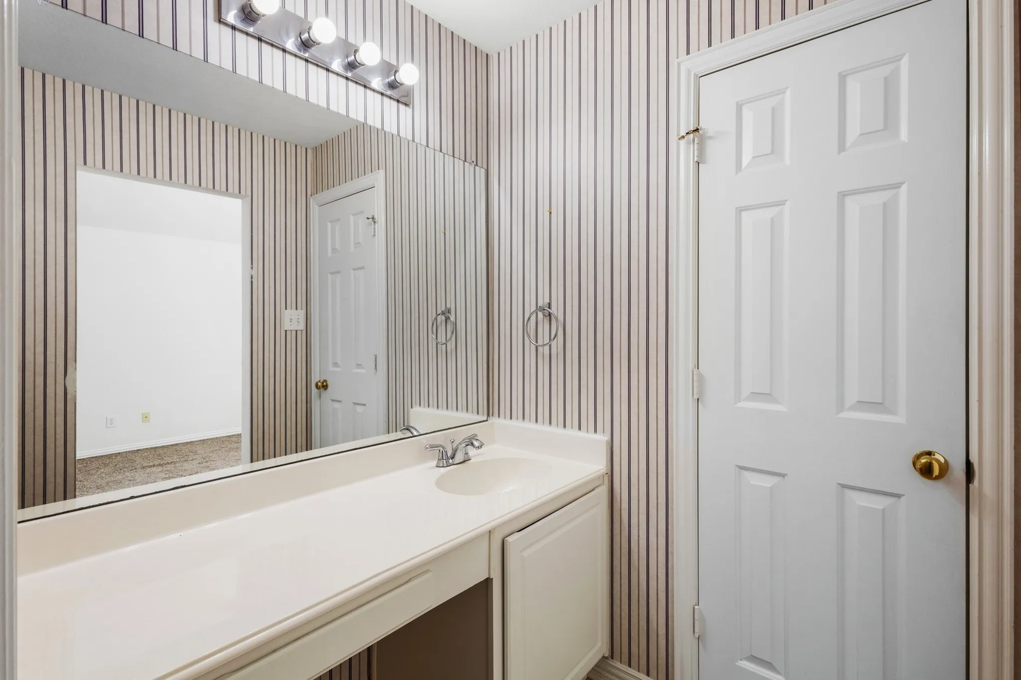 Single Family Residence For Rent in Dallas County , 4227 Adam Drive, Grand Prairie, Texas 75052, 5 Bedroom, 3 Bathroom, 2 Garage spaces, 3,325 Sqft, built in 1999, mls#21401350, Real Estate Agent in Grand Prairie, Homes For Rent in Dallas county, Homes For Rent in Grand Prairie, Realtor in Grand Prairie Texas, Real Estate Brokerage Independent Realty Texas, Luminita Cordes Realtor