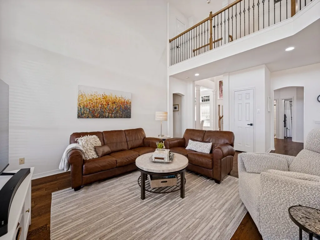 Single Family Residence For Sale in Collin County , 5100 Arbor Hollow Drive, Mc Kinney, Texas 75072, 4 Bedroom, 3 Bathroom, 3 Garage spaces, 2,868 Sqft, built in 1999, mls#21401354, Real Estate Agent in Mc Kinney, Homes For Sale in Collin county, Homes For Sale in Mc Kinney, Realtor in Mc Kinney Texas, Real Estate Brokerage Independent Realty Texas, Luminita Cordes Realtor