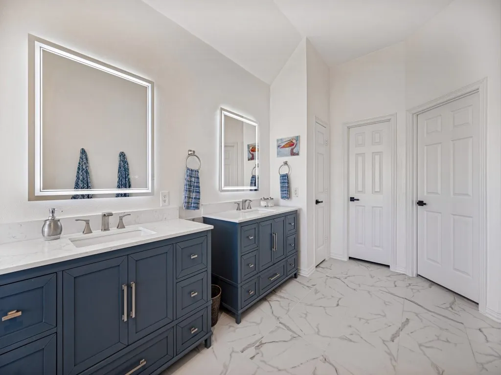 Single Family Residence For Sale in Collin County , 5100 Arbor Hollow Drive, Mc Kinney, Texas 75072, 4 Bedroom, 3 Bathroom, 3 Garage spaces, 2,868 Sqft, built in 1999, mls#21401354, Real Estate Agent in Mc Kinney, Homes For Sale in Collin county, Homes For Sale in Mc Kinney, Realtor in Mc Kinney Texas, Real Estate Brokerage Independent Realty Texas, Luminita Cordes Realtor
