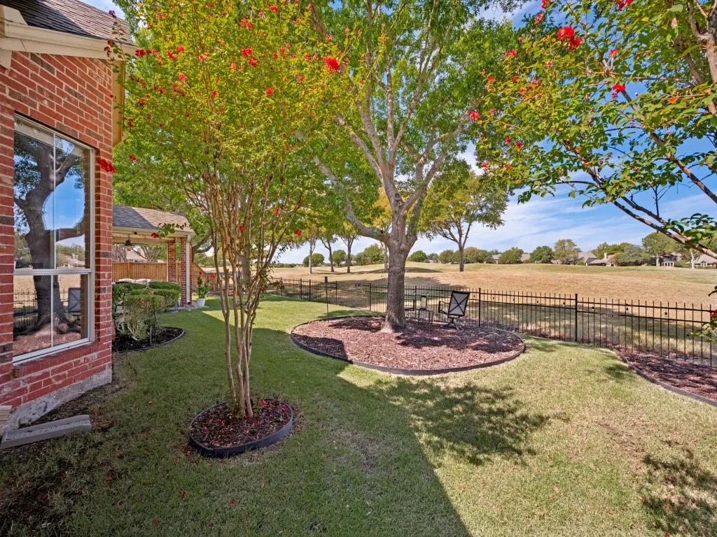 Single Family Residence For Sale in Collin County , 5100 Arbor Hollow Drive, Mc Kinney, Texas 75072, 4 Bedroom, 3 Bathroom, 3 Garage spaces, 2,868 Sqft, built in 1999, mls#21401354, Real Estate Agent in Mc Kinney, Homes For Sale in Collin county, Homes For Sale in Mc Kinney, Realtor in Mc Kinney Texas, Real Estate Brokerage Independent Realty Texas, Luminita Cordes Realtor