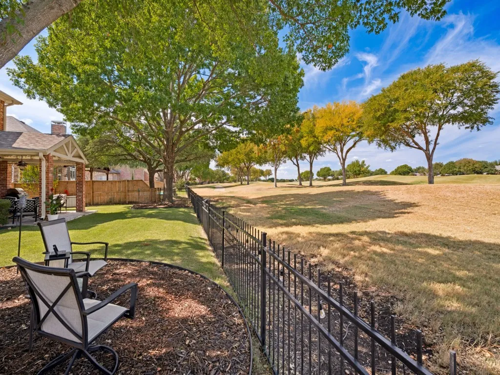 Single Family Residence For Sale in Collin County , 5100 Arbor Hollow Drive, Mc Kinney, Texas 75072, 4 Bedroom, 3 Bathroom, 3 Garage spaces, 2,868 Sqft, built in 1999, mls#21401354, Real Estate Agent in Mc Kinney, Homes For Sale in Collin county, Homes For Sale in Mc Kinney, Realtor in Mc Kinney Texas, Real Estate Brokerage Independent Realty Texas, Luminita Cordes Realtor