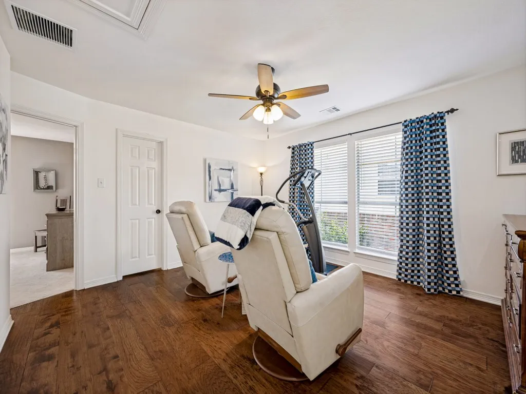 Single Family Residence For Sale in Collin County , 5100 Arbor Hollow Drive, Mc Kinney, Texas 75072, 4 Bedroom, 3 Bathroom, 3 Garage spaces, 2,868 Sqft, built in 1999, mls#21401354, Real Estate Agent in Mc Kinney, Homes For Sale in Collin county, Homes For Sale in Mc Kinney, Realtor in Mc Kinney Texas, Real Estate Brokerage Independent Realty Texas, Luminita Cordes Realtor