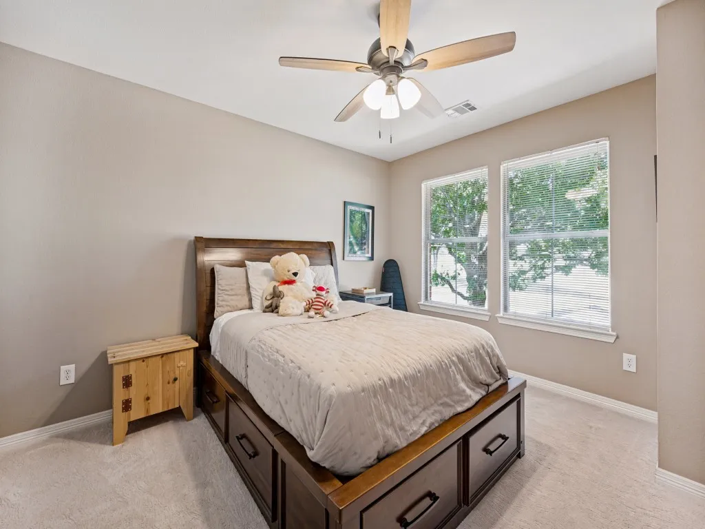 Single Family Residence For Sale in Collin County , 5100 Arbor Hollow Drive, Mc Kinney, Texas 75072, 4 Bedroom, 3 Bathroom, 3 Garage spaces, 2,868 Sqft, built in 1999, mls#21401354, Real Estate Agent in Mc Kinney, Homes For Sale in Collin county, Homes For Sale in Mc Kinney, Realtor in Mc Kinney Texas, Real Estate Brokerage Independent Realty Texas, Luminita Cordes Realtor