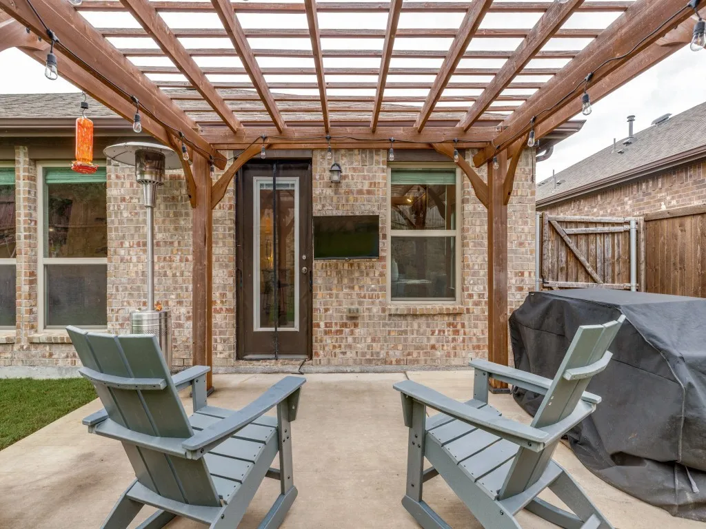 Single Family Residence For Sale in Collin County , 1206 Freestone Drive, Melissa, Texas 75454, 3 Bedroom, 2 Bathroom, 2 Garage spaces, 1,699 Sqft, built in 2020, mls#21401311, Real Estate Agent in Melissa, Homes For Sale in Collin county, Homes For Sale in Melissa, Realtor in Melissa Texas, Real Estate Brokerage Independent Realty Texas, Luminita Cordes Realtor