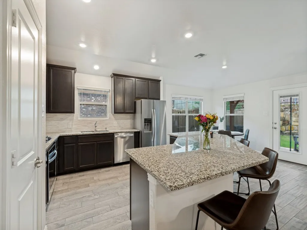 Single Family Residence For Sale in Collin County , 1206 Freestone Drive, Melissa, Texas 75454, 3 Bedroom, 2 Bathroom, 2 Garage spaces, 1,699 Sqft, built in 2020, mls#21401311, Real Estate Agent in Melissa, Homes For Sale in Collin county, Homes For Sale in Melissa, Realtor in Melissa Texas, Real Estate Brokerage Independent Realty Texas, Luminita Cordes Realtor