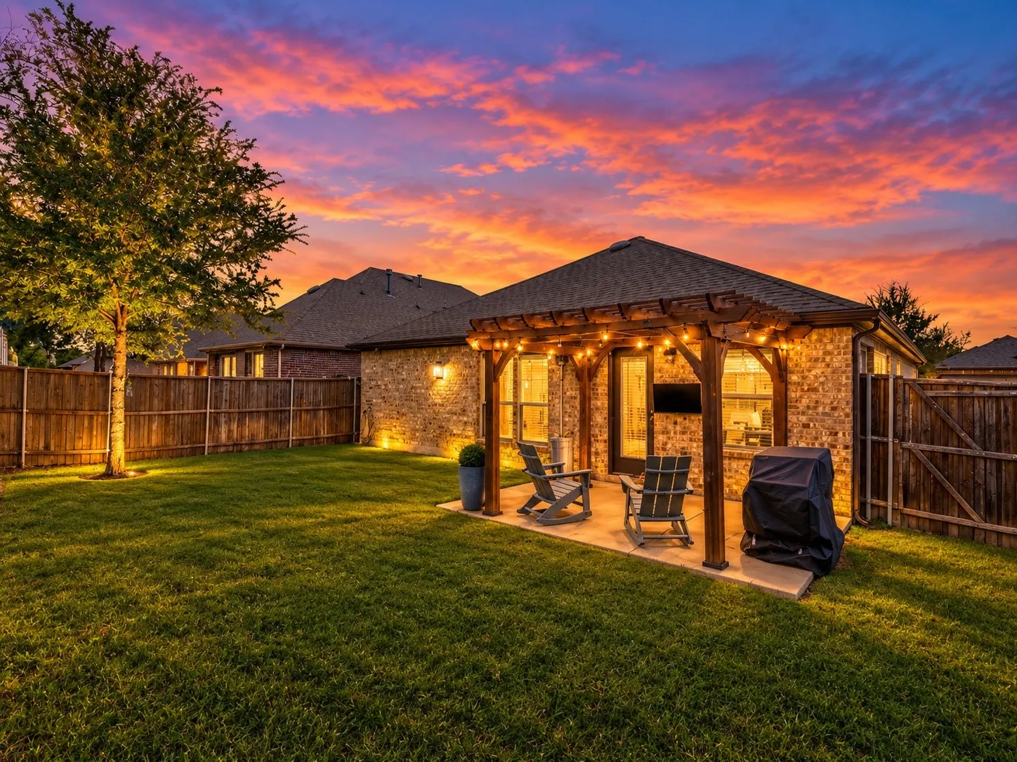 Single Family Residence For Sale in Collin County , 1206 Freestone Drive, Melissa, Texas 75454, 3 Bedroom, 2 Bathroom, 2 Garage spaces, 1,699 Sqft, built in 2020, mls#21401311, Real Estate Agent in Melissa, Homes For Sale in Collin county, Homes For Sale in Melissa, Realtor in Melissa Texas, Real Estate Brokerage Independent Realty Texas, Luminita Cordes Realtor