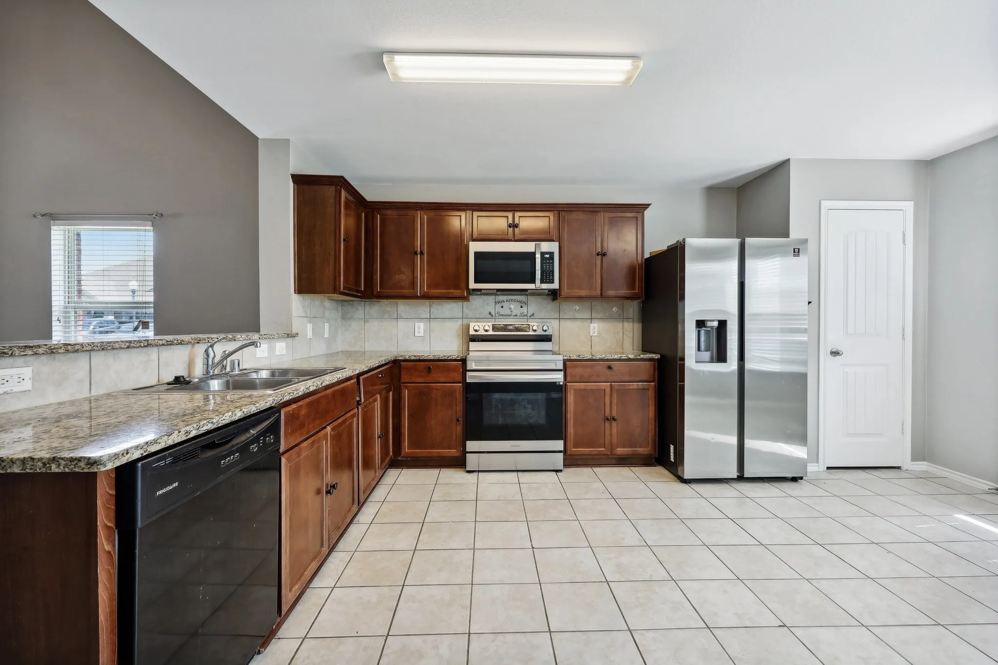 Single Family Residence For Rent in Kaufman County , 1180 Wentworth Way, Forney, Texas 75126, 4 Bedroom, 3 Bathroom, 2 Garage spaces, 2,096 Sqft, built in 2017, mls#21395065, Real Estate Agent in Forney, Homes For Rent in Kaufman county, Homes For Rent in Forney, Realtor in Forney Texas, Real Estate Brokerage Independent Realty Texas, Luminita Cordes Realtor