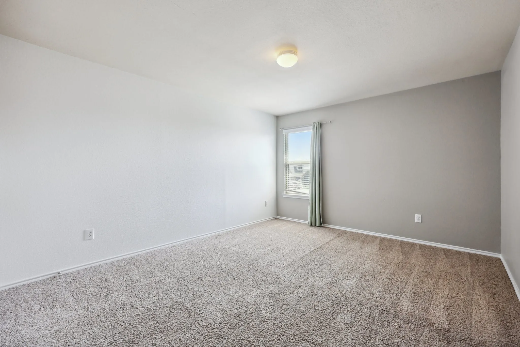 Single Family Residence For Rent in Kaufman County , 1180 Wentworth Way, Forney, Texas 75126, 4 Bedroom, 3 Bathroom, 2 Garage spaces, 2,096 Sqft, built in 2017, mls#21395065, Real Estate Agent in Forney, Homes For Rent in Kaufman county, Homes For Rent in Forney, Realtor in Forney Texas, Real Estate Brokerage Independent Realty Texas, Luminita Cordes Realtor