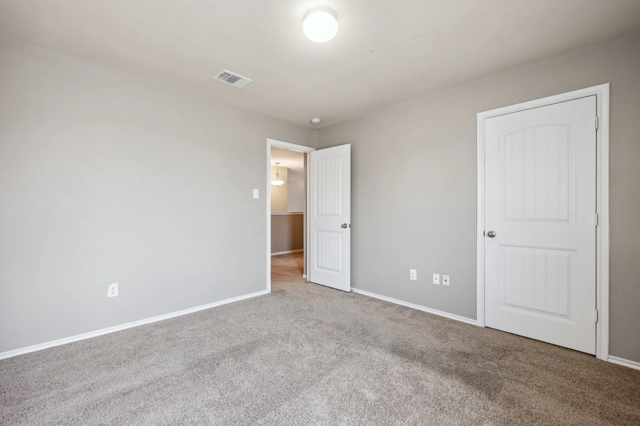 Single Family Residence For Rent in Kaufman County , 1180 Wentworth Way, Forney, Texas 75126, 4 Bedroom, 3 Bathroom, 2 Garage spaces, 2,096 Sqft, built in 2017, mls#21395065, Real Estate Agent in Forney, Homes For Rent in Kaufman county, Homes For Rent in Forney, Realtor in Forney Texas, Real Estate Brokerage Independent Realty Texas, Luminita Cordes Realtor