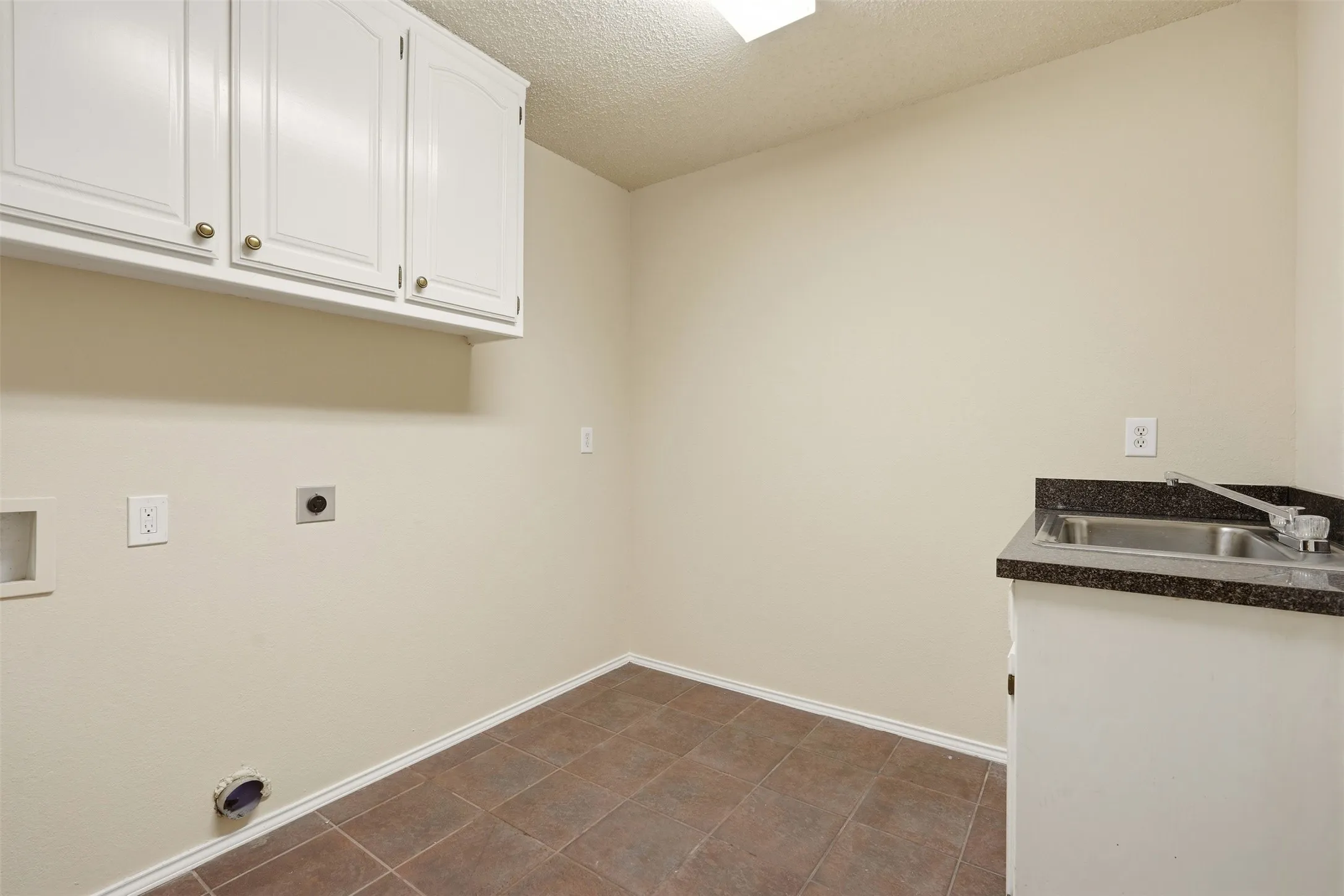 Single Family Residence For Rent in Rockwall County , 2661 Epps Road, Royse City, Texas 75189, 4 Bedroom, 4 Bathroom, 2 Garage spaces, 3,073 Sqft, built in 1997, mls#21400968, Real Estate Agent in Royse City, Homes For Rent in Rockwall county, Homes For Rent in Royse City, Realtor in Royse City Texas, Real Estate Brokerage Independent Realty Texas, Luminita Cordes Realtor