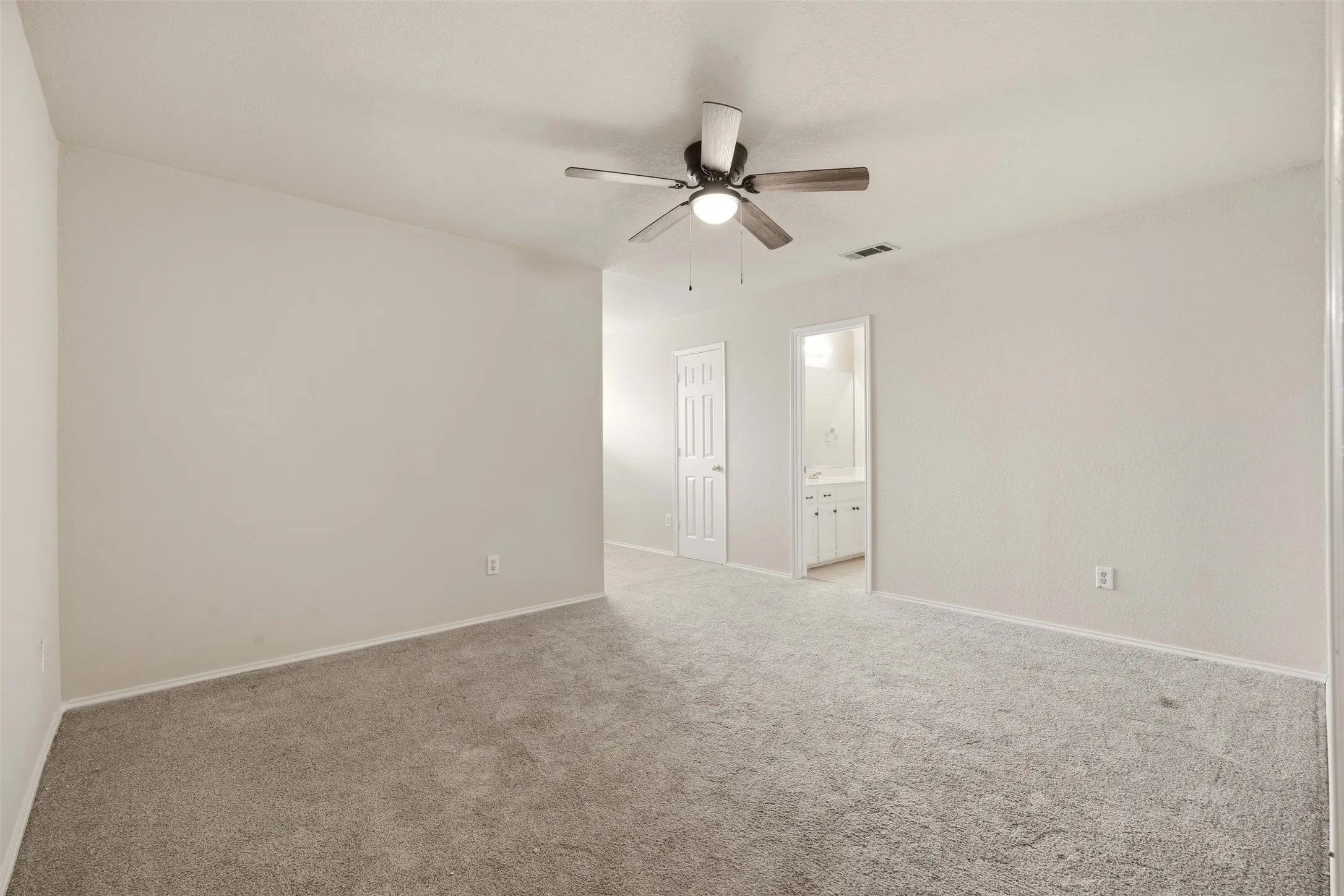 Single Family Residence For Rent in Rockwall County , 2661 Epps Road, Royse City, Texas 75189, 4 Bedroom, 4 Bathroom, 2 Garage spaces, 3,073 Sqft, built in 1997, mls#21400968, Real Estate Agent in Royse City, Homes For Rent in Rockwall county, Homes For Rent in Royse City, Realtor in Royse City Texas, Real Estate Brokerage Independent Realty Texas, Luminita Cordes Realtor