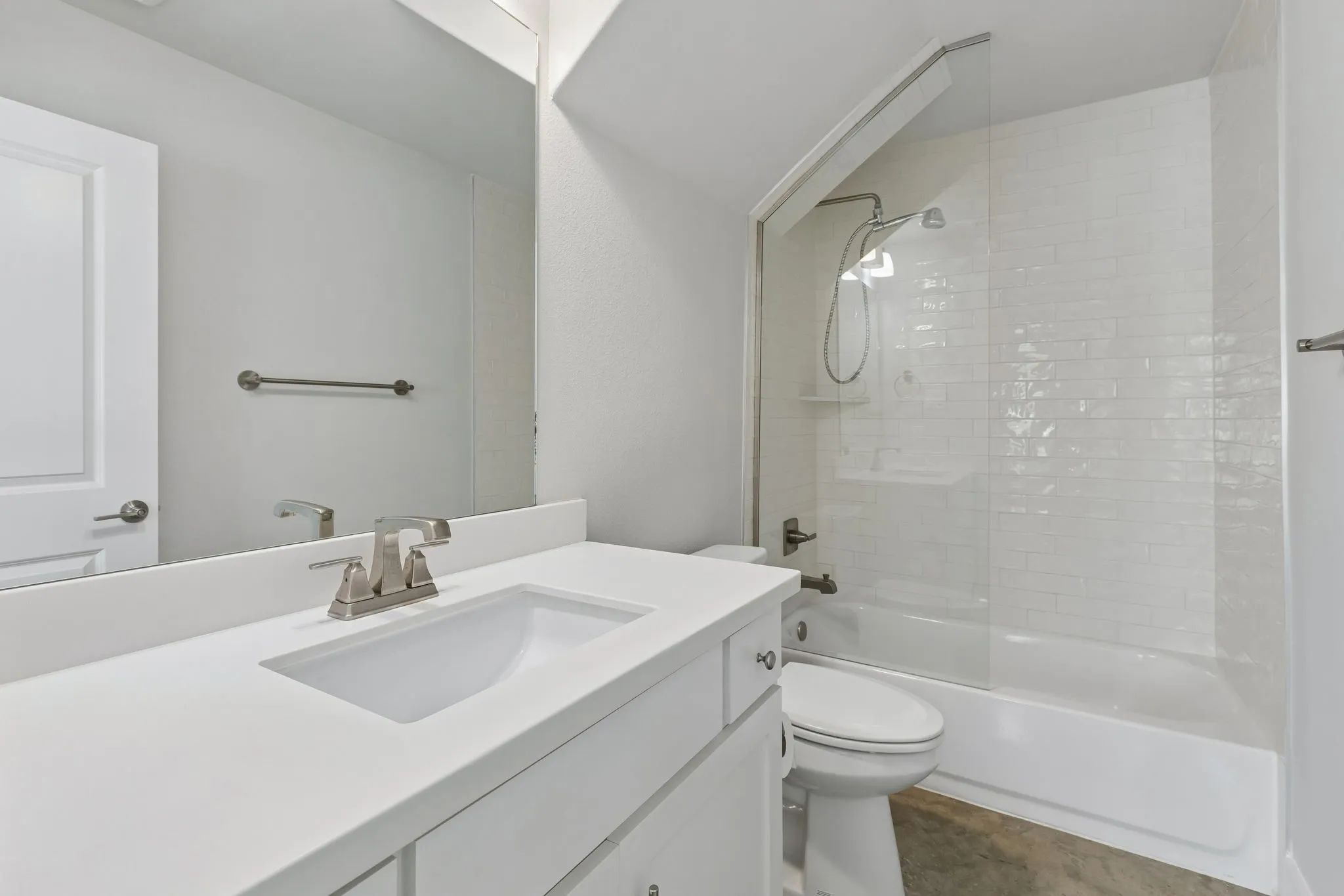 Secondary bath with tub on first floor
