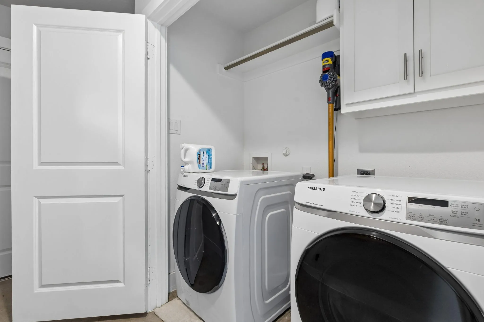 Full size laundry on first floor.