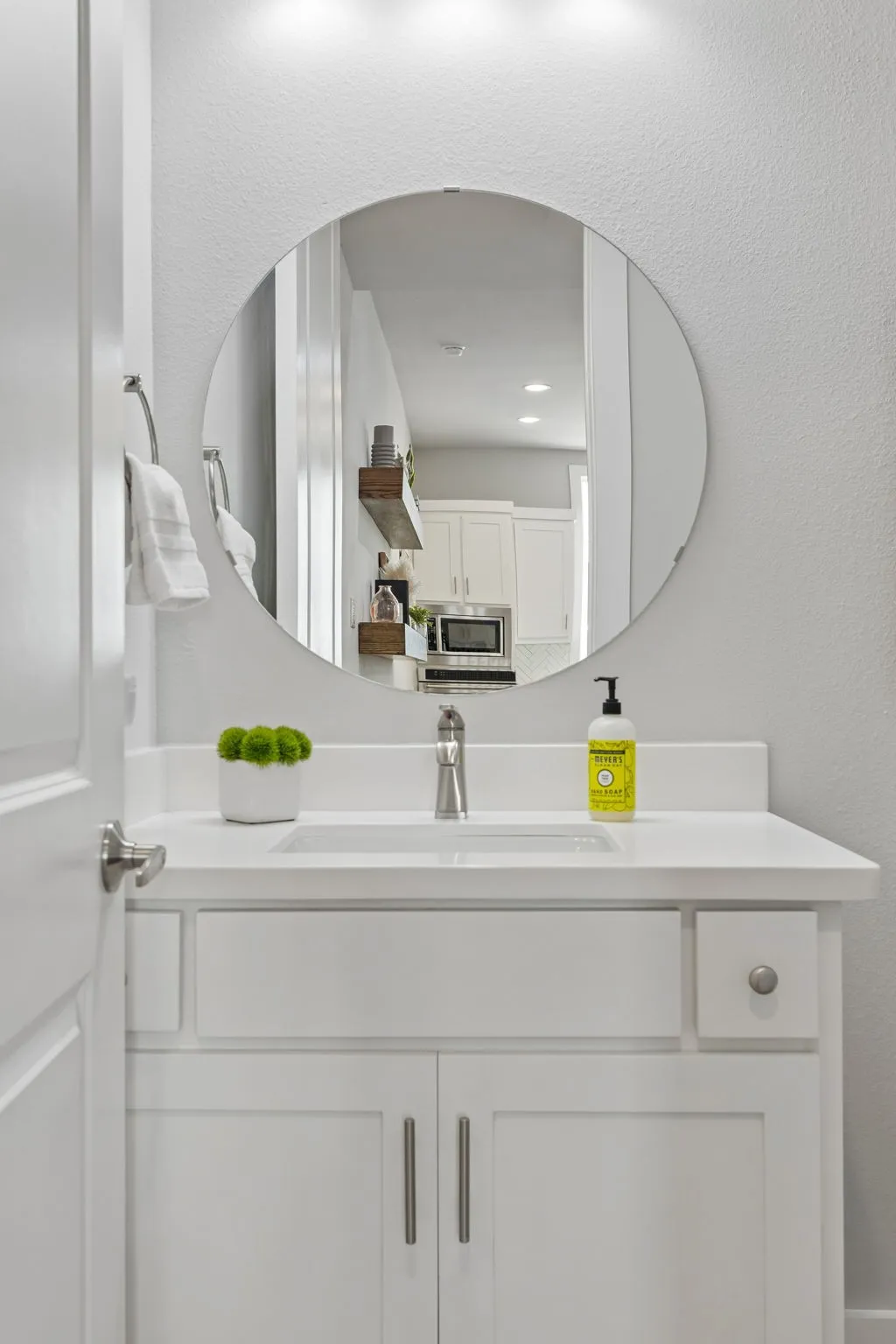 Powder room on 2nd level