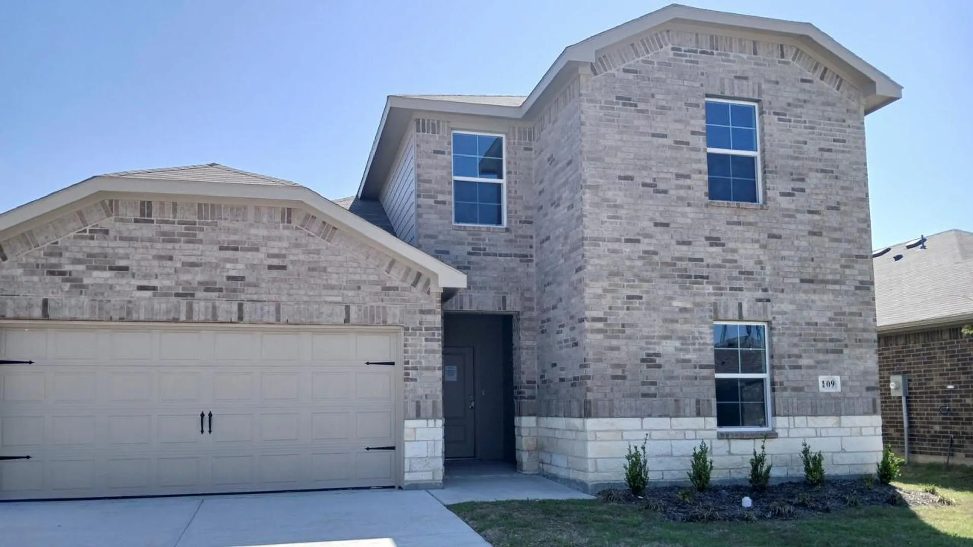 Single Family Residence For Rent in Hunt County , 109 Labein Avenue, Greenville, Texas 75402, 4 Bedroom, 3 Bathroom, 2 Garage spaces, 2,208 Sqft, built in 2025, mls#21401366, Real Estate Agent in Greenville, Homes For Rent in Hunt county, Homes For Rent in Greenville, Realtor in Greenville Texas, Real Estate Brokerage Independent Realty Texas, Luminita Cordes Realtor