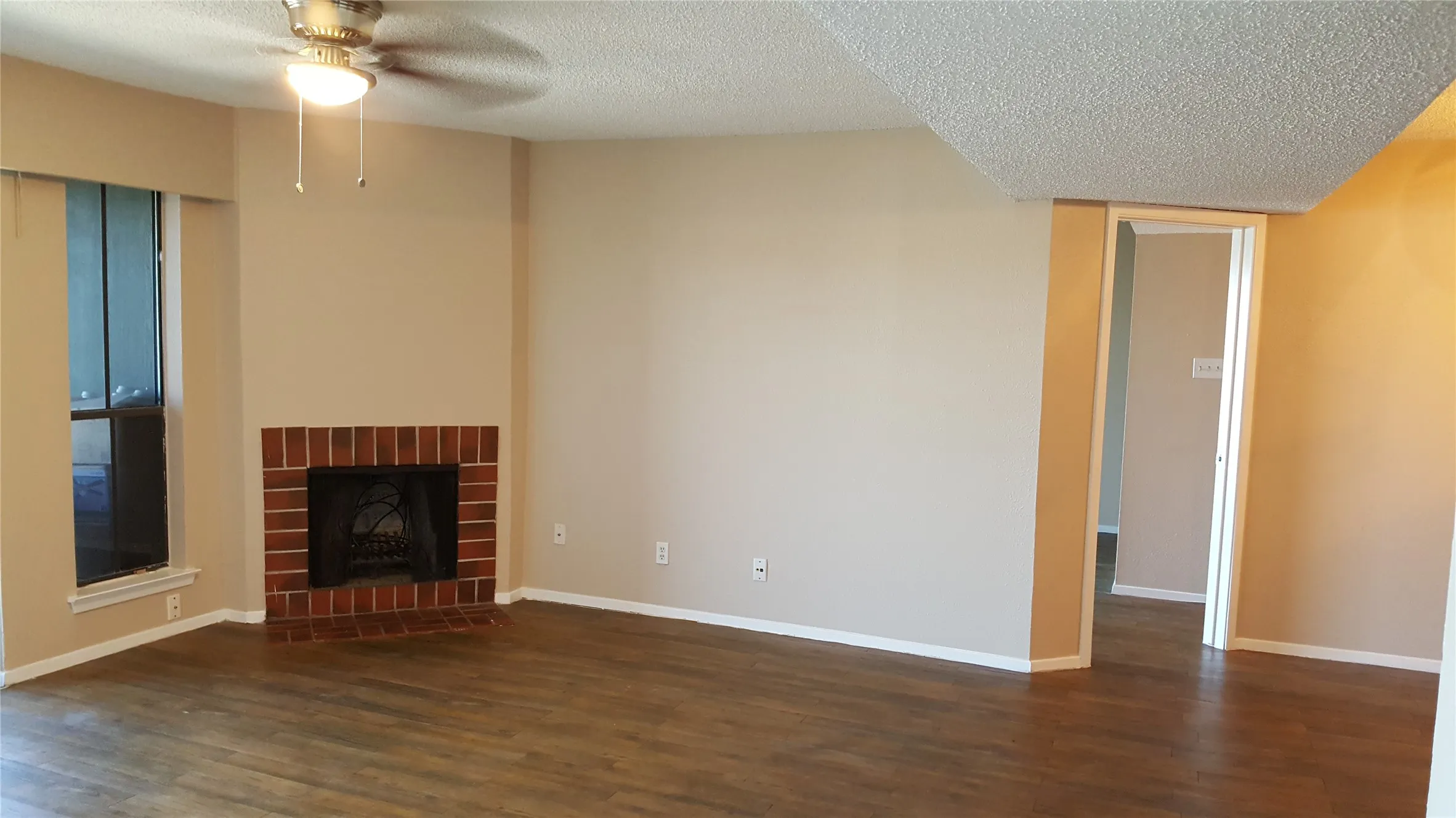 Condominium For Rent in Dallas County , 11450 Audelia Road 307, Dallas, Texas 75243, 3 Bedroom, 2 Bathroom, Garage spaces, 1,237 Sqft, built in 1980, mls#21401369, Real Estate Agent in Dallas, Homes For Rent in Dallas county, Homes For Rent in Dallas, Realtor in Dallas Texas, Real Estate Brokerage Independent Realty Texas, Luminita Cordes Realtor