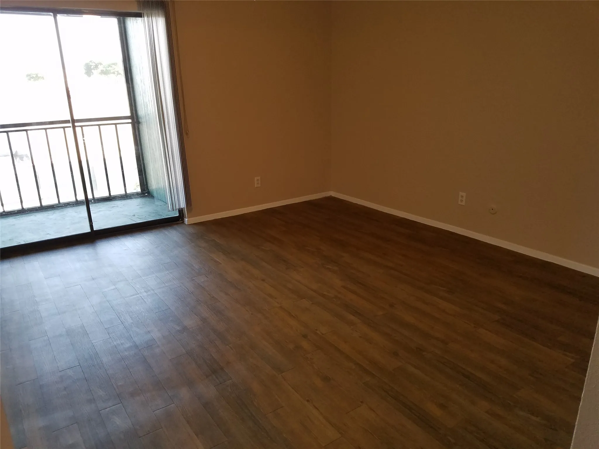 Condominium For Rent in Dallas County , 11450 Audelia Road 307, Dallas, Texas 75243, 3 Bedroom, 2 Bathroom, Garage spaces, 1,237 Sqft, built in 1980, mls#21401369, Real Estate Agent in Dallas, Homes For Rent in Dallas county, Homes For Rent in Dallas, Realtor in Dallas Texas, Real Estate Brokerage Independent Realty Texas, Luminita Cordes Realtor