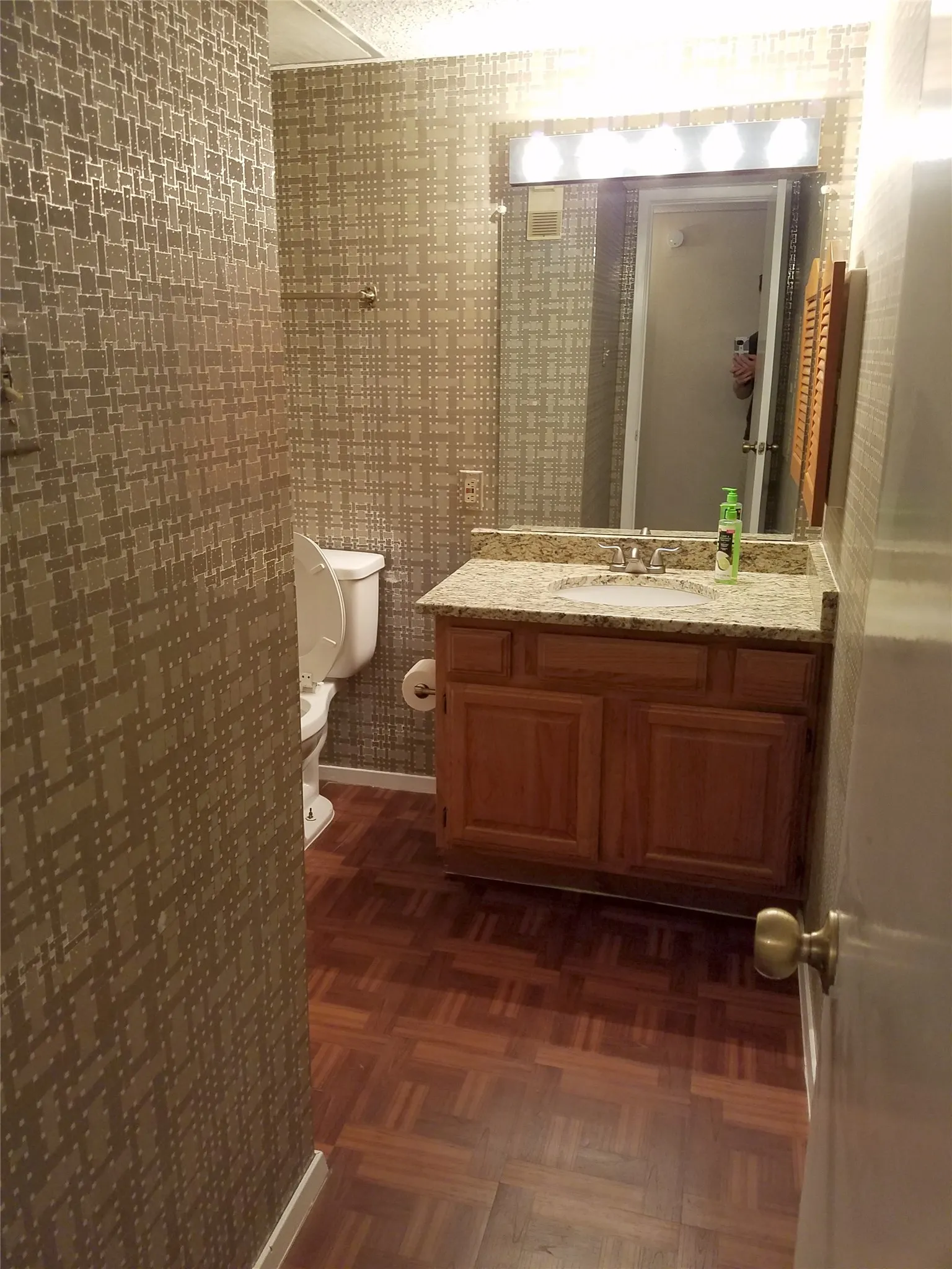 Condominium For Rent in Dallas County , 11450 Audelia Road 307, Dallas, Texas 75243, 3 Bedroom, 2 Bathroom, Garage spaces, 1,237 Sqft, built in 1980, mls#21401369, Real Estate Agent in Dallas, Homes For Rent in Dallas county, Homes For Rent in Dallas, Realtor in Dallas Texas, Real Estate Brokerage Independent Realty Texas, Luminita Cordes Realtor