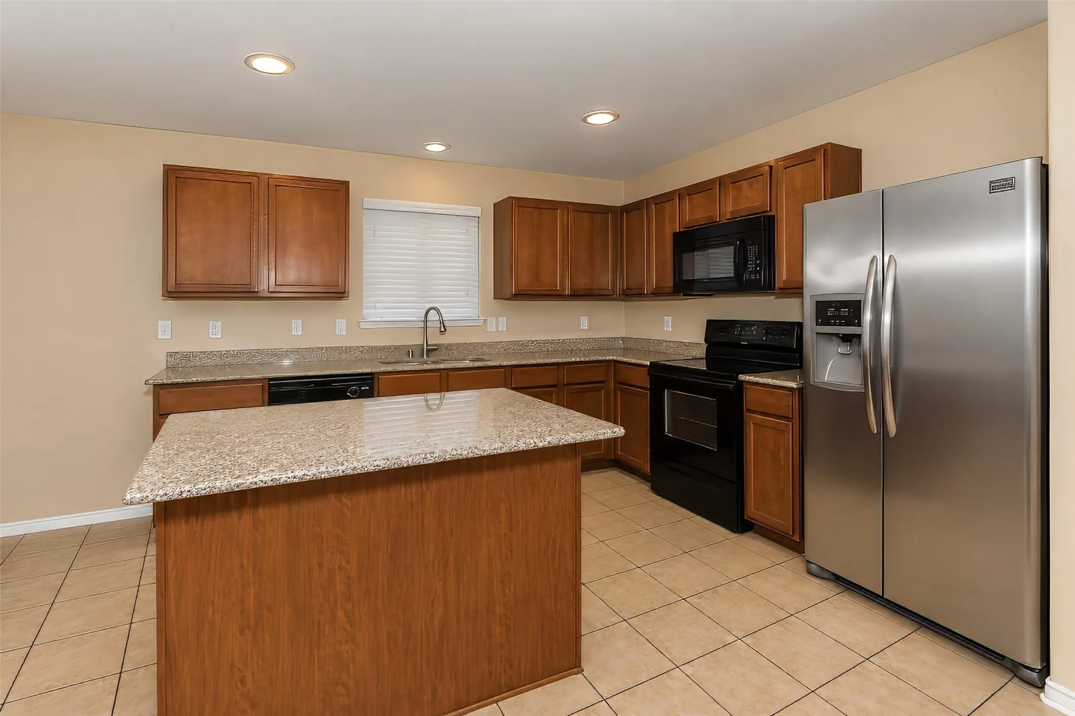 Single Family Residence For Rent in Tarrant County , 3208 Brixton Drive, Fort Worth, Texas 76137, 3 Bedroom, 2 Bathroom, 2 Garage spaces, 1,695 Sqft, built in 2011, mls#21375141, Real Estate Agent in Fort Worth, Homes For Rent in Tarrant county, Homes For Rent in Fort Worth, Realtor in Fort Worth Texas, Real Estate Brokerage Independent Realty Texas, Luminita Cordes Realtor