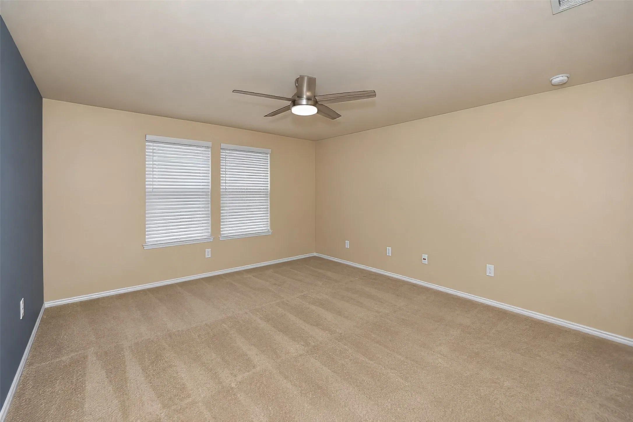 Single Family Residence For Rent in Tarrant County , 3208 Brixton Drive, Fort Worth, Texas 76137, 3 Bedroom, 2 Bathroom, 2 Garage spaces, 1,695 Sqft, built in 2011, mls#21375141, Real Estate Agent in Fort Worth, Homes For Rent in Tarrant county, Homes For Rent in Fort Worth, Realtor in Fort Worth Texas, Real Estate Brokerage Independent Realty Texas, Luminita Cordes Realtor