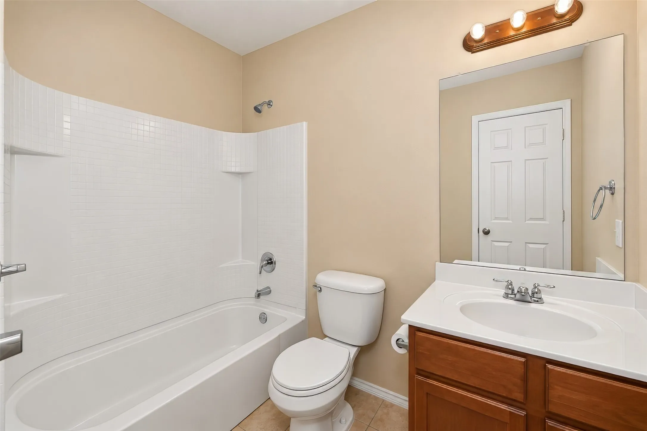 Single Family Residence For Rent in Tarrant County , 3208 Brixton Drive, Fort Worth, Texas 76137, 3 Bedroom, 2 Bathroom, 2 Garage spaces, 1,695 Sqft, built in 2011, mls#21375141, Real Estate Agent in Fort Worth, Homes For Rent in Tarrant county, Homes For Rent in Fort Worth, Realtor in Fort Worth Texas, Real Estate Brokerage Independent Realty Texas, Luminita Cordes Realtor