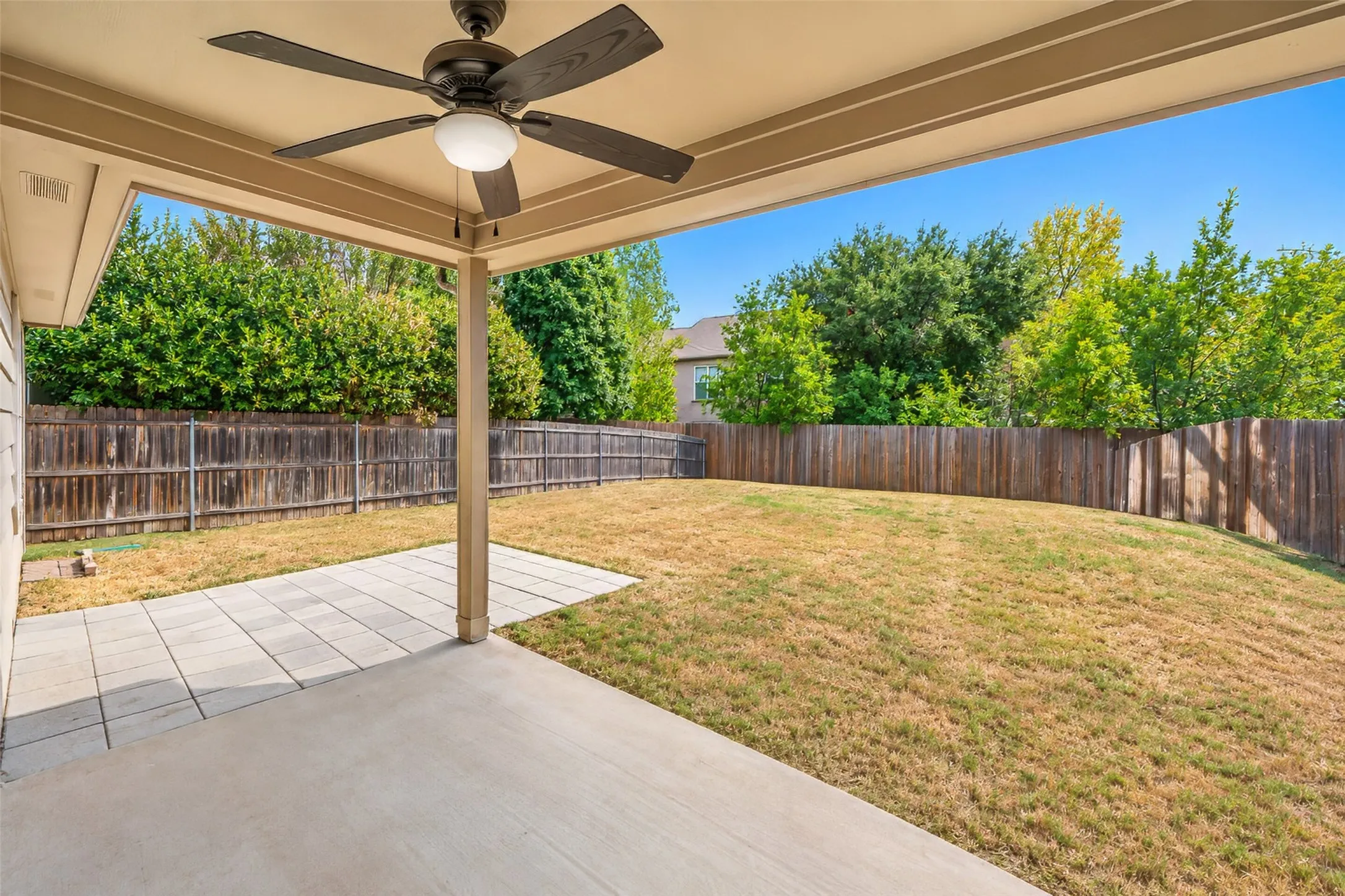 Single Family Residence For Rent in Tarrant County , 3208 Brixton Drive, Fort Worth, Texas 76137, 3 Bedroom, 2 Bathroom, 2 Garage spaces, 1,695 Sqft, built in 2011, mls#21375141, Real Estate Agent in Fort Worth, Homes For Rent in Tarrant county, Homes For Rent in Fort Worth, Realtor in Fort Worth Texas, Real Estate Brokerage Independent Realty Texas, Luminita Cordes Realtor