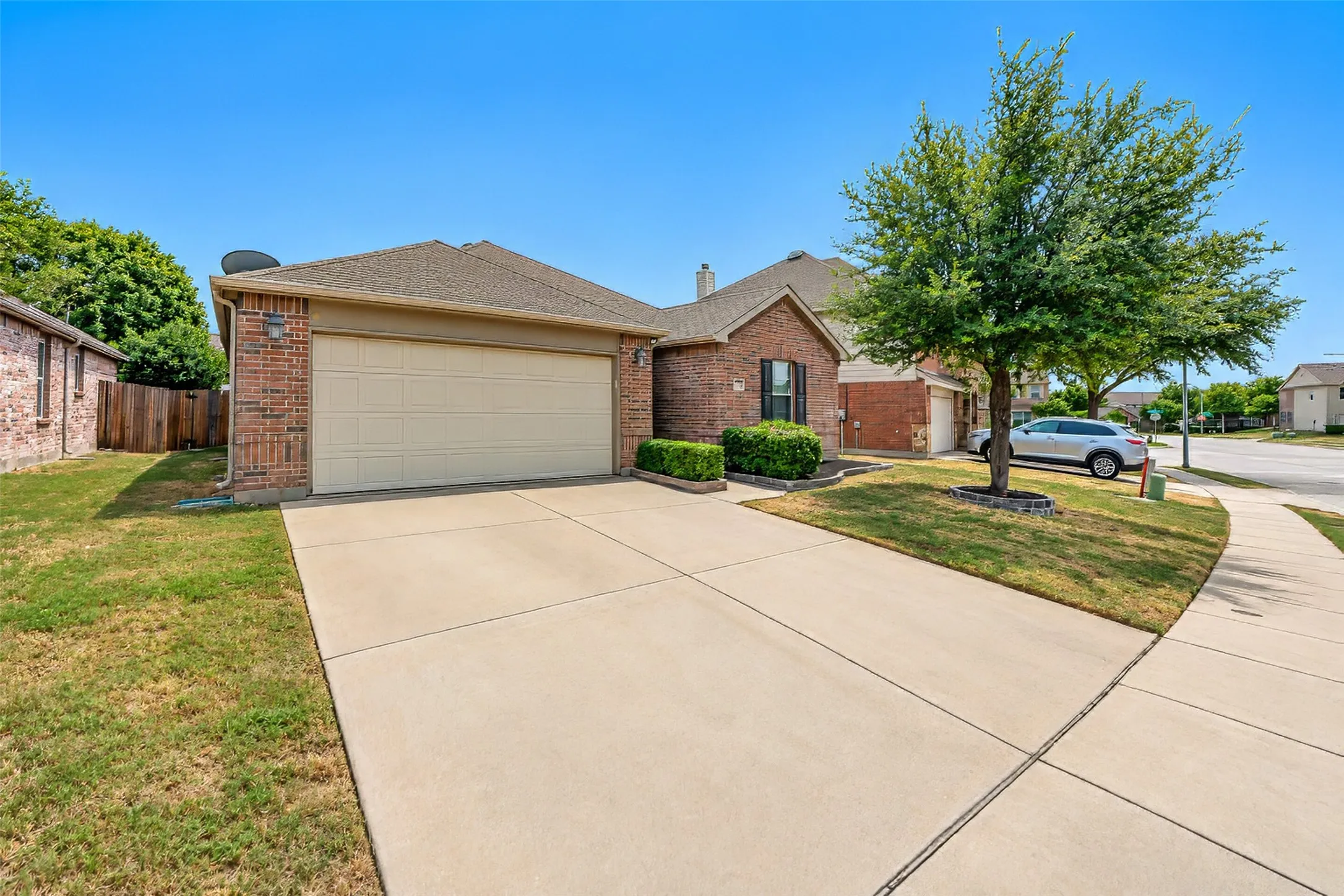 Single Family Residence For Rent in Tarrant County , 3208 Brixton Drive, Fort Worth, Texas 76137, 3 Bedroom, 2 Bathroom, 2 Garage spaces, 1,695 Sqft, built in 2011, mls#21375141, Real Estate Agent in Fort Worth, Homes For Rent in Tarrant county, Homes For Rent in Fort Worth, Realtor in Fort Worth Texas, Real Estate Brokerage Independent Realty Texas, Luminita Cordes Realtor