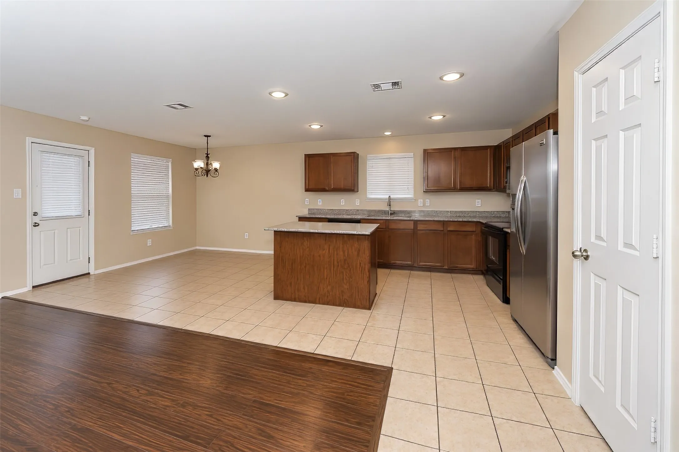 Single Family Residence For Rent in Tarrant County , 3208 Brixton Drive, Fort Worth, Texas 76137, 3 Bedroom, 2 Bathroom, 2 Garage spaces, 1,695 Sqft, built in 2011, mls#21375141, Real Estate Agent in Fort Worth, Homes For Rent in Tarrant county, Homes For Rent in Fort Worth, Realtor in Fort Worth Texas, Real Estate Brokerage Independent Realty Texas, Luminita Cordes Realtor