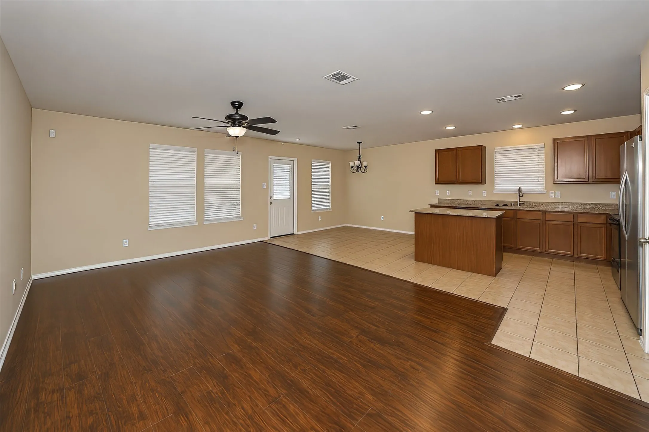 Single Family Residence For Rent in Tarrant County , 3208 Brixton Drive, Fort Worth, Texas 76137, 3 Bedroom, 2 Bathroom, 2 Garage spaces, 1,695 Sqft, built in 2011, mls#21375141, Real Estate Agent in Fort Worth, Homes For Rent in Tarrant county, Homes For Rent in Fort Worth, Realtor in Fort Worth Texas, Real Estate Brokerage Independent Realty Texas, Luminita Cordes Realtor