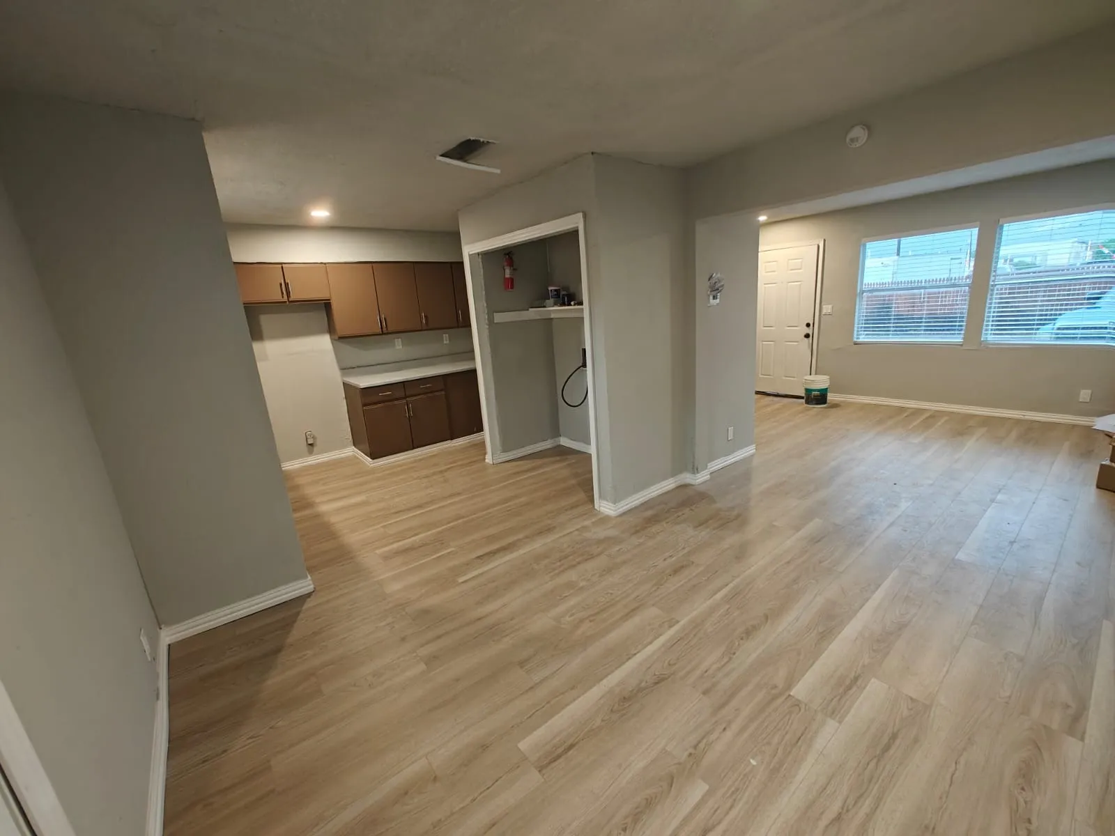 Apartment For Rent in Johnson County , 811 N Spears Street 101, Alvarado, Texas 76009, 2 Bedroom, 2 Bathroom, Garage spaces, 1,000 Sqft, built in 1984, mls#21401377, Real Estate Agent in Alvarado, Homes For Rent in Johnson county, Homes For Rent in Alvarado, Realtor in Alvarado Texas, Real Estate Brokerage Independent Realty Texas, Luminita Cordes Realtor