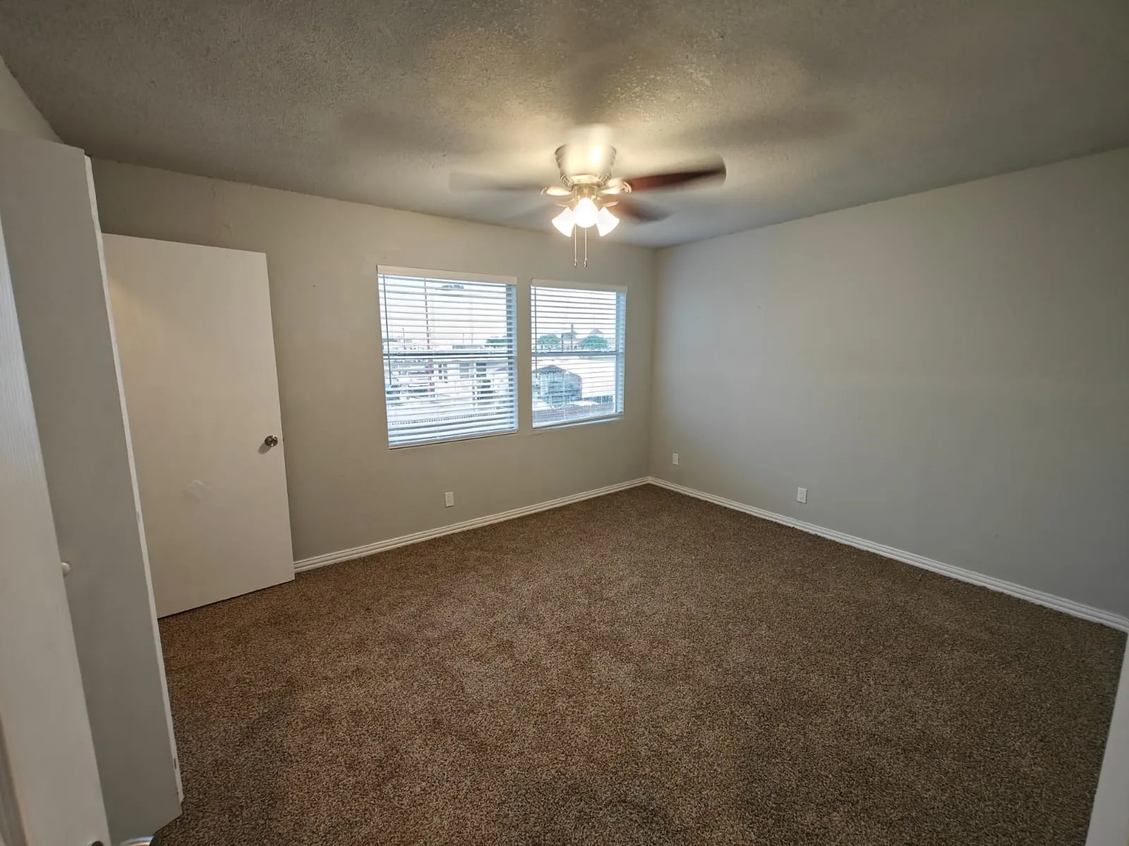 Apartment For Rent in Johnson County , 811 N Spears Street 101, Alvarado, Texas 76009, 2 Bedroom, 2 Bathroom, Garage spaces, 1,000 Sqft, built in 1984, mls#21401377, Real Estate Agent in Alvarado, Homes For Rent in Johnson county, Homes For Rent in Alvarado, Realtor in Alvarado Texas, Real Estate Brokerage Independent Realty Texas, Luminita Cordes Realtor