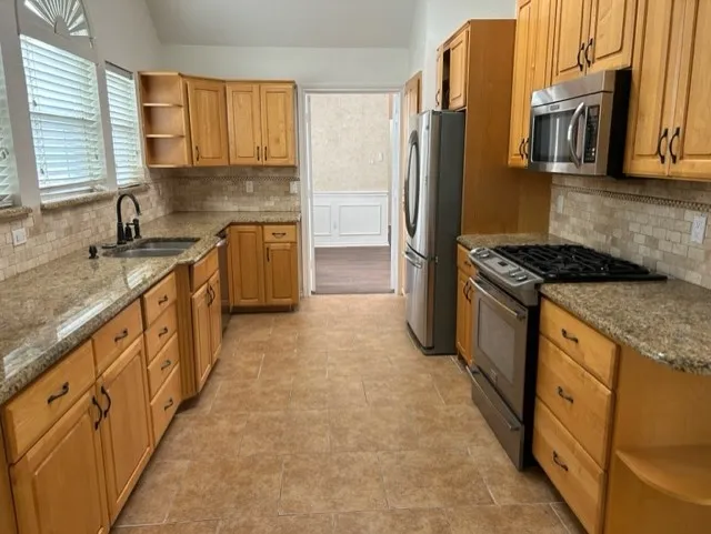 Single Family Residence For Rent in Collin County , 2613 Tulip Drive, Richardson, Texas 75082, 4 Bedroom, 4 Bathroom, 2 Garage spaces, 2,433 Sqft, built in 1989, mls#21401386, Real Estate Agent in Richardson, Homes For Rent in Collin county, Homes For Rent in Richardson, Realtor in Richardson Texas, Real Estate Brokerage Independent Realty Texas, Luminita Cordes Realtor