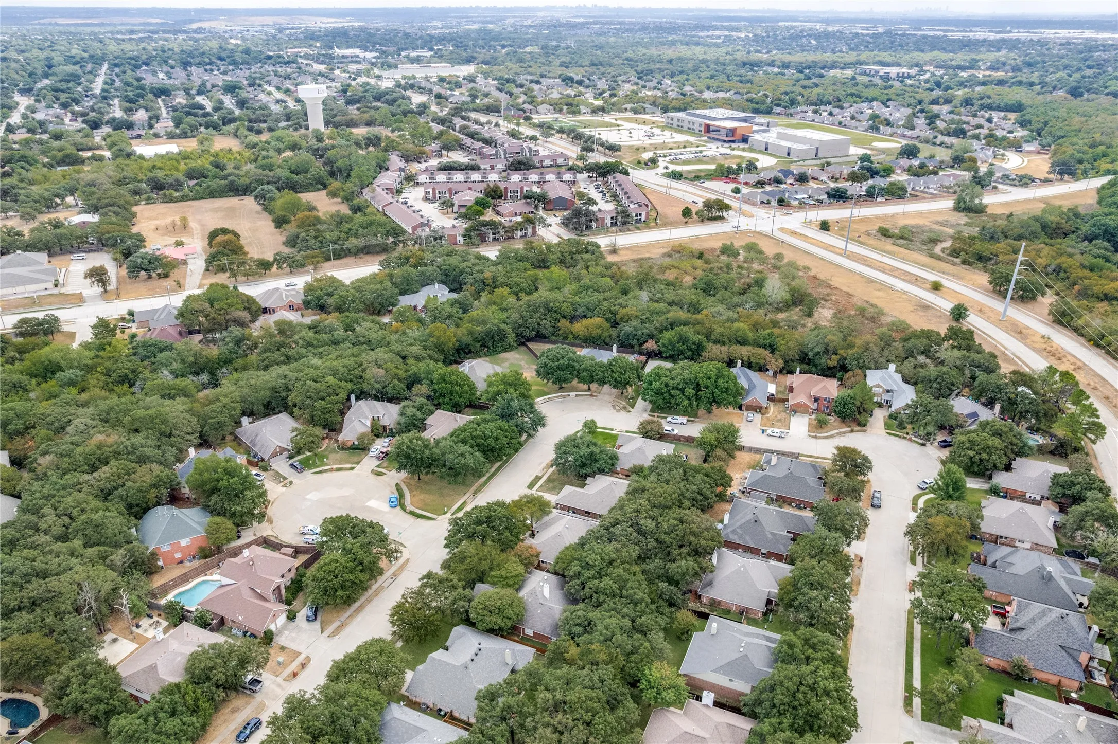 Single Family Residence For Sale in Denton County , 1374 Forest Creek Drive, Lewisville, Texas 75067, 4 Bedroom, 2 Bathroom, 2 Garage spaces, 2,114 Sqft, built in 1997, mls#21398049, Real Estate Agent in Lewisville, Homes For Sale in Denton county, Homes For Sale in Lewisville, Realtor in Lewisville Texas, Real Estate Brokerage Independent Realty Texas, Luminita Cordes Realtor