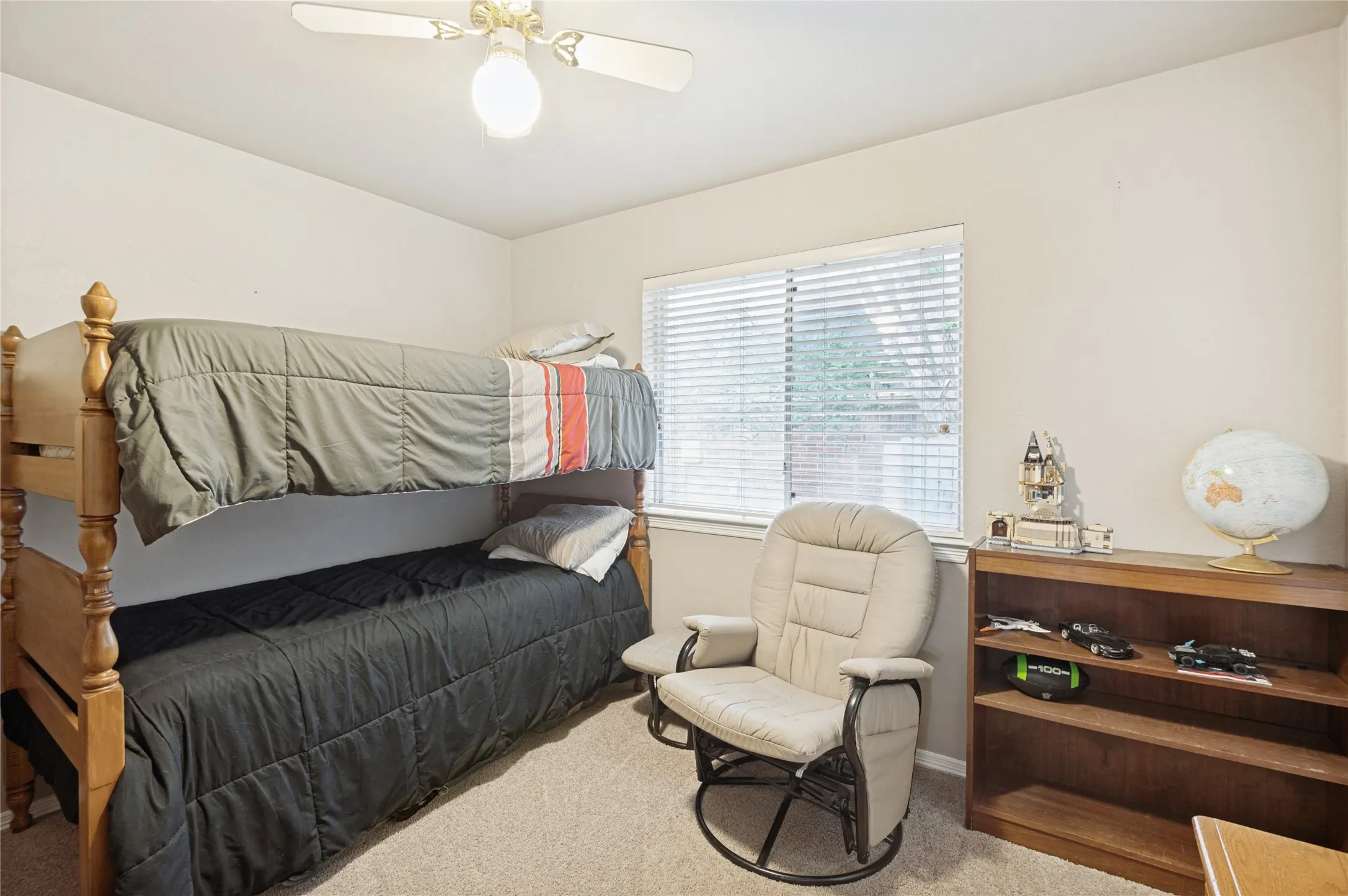 Single Family Residence For Sale in Denton County , 1374 Forest Creek Drive, Lewisville, Texas 75067, 4 Bedroom, 2 Bathroom, 2 Garage spaces, 2,114 Sqft, built in 1997, mls#21398049, Real Estate Agent in Lewisville, Homes For Sale in Denton county, Homes For Sale in Lewisville, Realtor in Lewisville Texas, Real Estate Brokerage Independent Realty Texas, Luminita Cordes Realtor