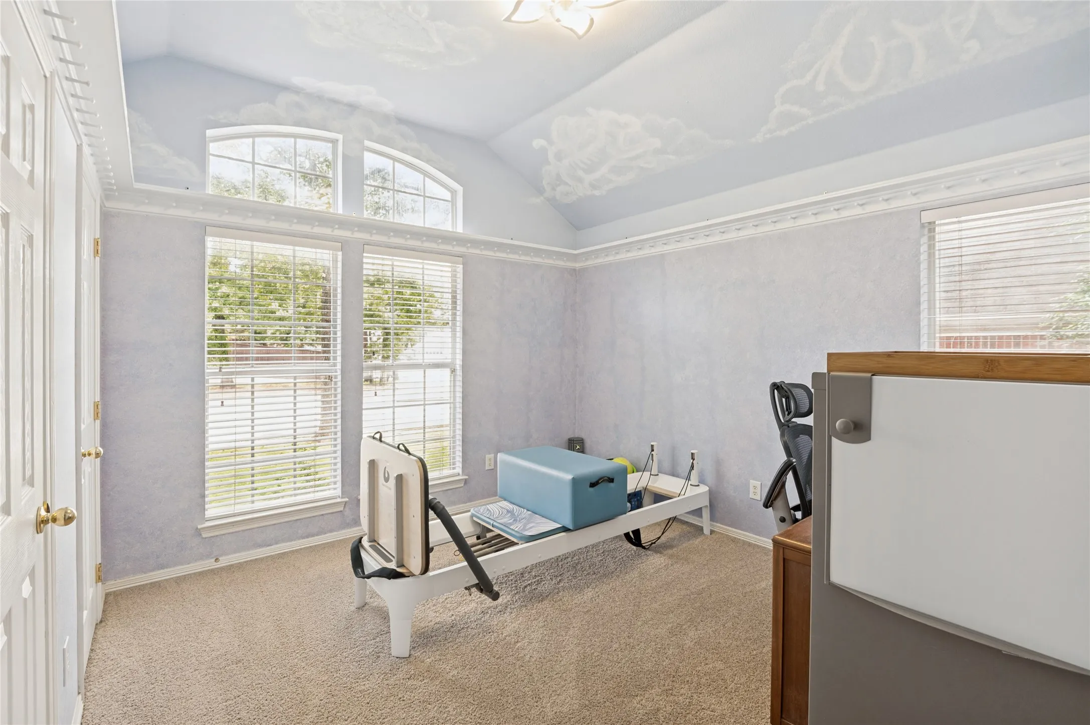 Single Family Residence For Sale in Denton County , 1374 Forest Creek Drive, Lewisville, Texas 75067, 4 Bedroom, 2 Bathroom, 2 Garage spaces, 2,114 Sqft, built in 1997, mls#21398049, Real Estate Agent in Lewisville, Homes For Sale in Denton county, Homes For Sale in Lewisville, Realtor in Lewisville Texas, Real Estate Brokerage Independent Realty Texas, Luminita Cordes Realtor