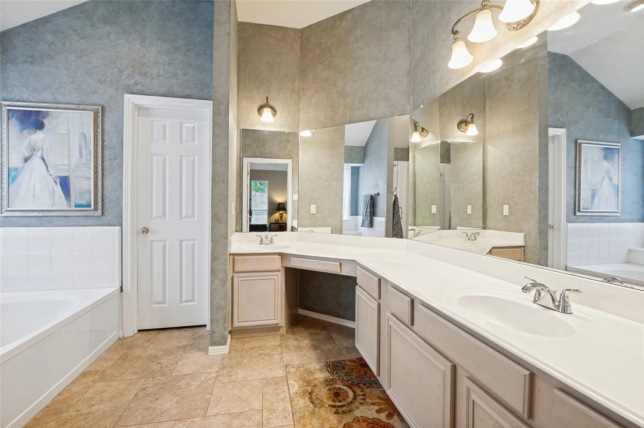 Single Family Residence For Sale in Denton County , 1374 Forest Creek Drive, Lewisville, Texas 75067, 4 Bedroom, 2 Bathroom, 2 Garage spaces, 2,114 Sqft, built in 1997, mls#21398049, Real Estate Agent in Lewisville, Homes For Sale in Denton county, Homes For Sale in Lewisville, Realtor in Lewisville Texas, Real Estate Brokerage Independent Realty Texas, Luminita Cordes Realtor