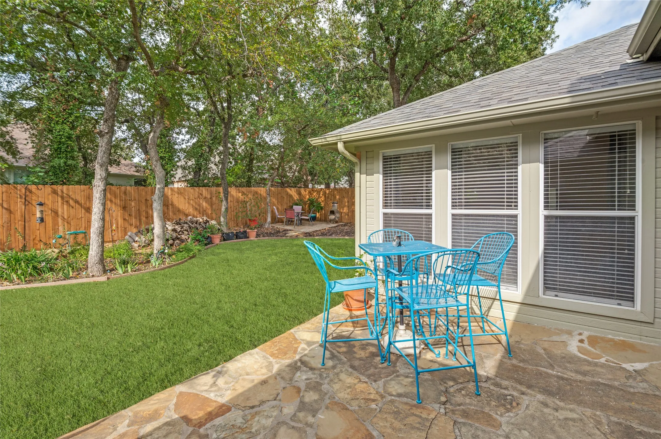 Single Family Residence For Sale in Denton County , 1374 Forest Creek Drive, Lewisville, Texas 75067, 4 Bedroom, 2 Bathroom, 2 Garage spaces, 2,114 Sqft, built in 1997, mls#21398049, Real Estate Agent in Lewisville, Homes For Sale in Denton county, Homes For Sale in Lewisville, Realtor in Lewisville Texas, Real Estate Brokerage Independent Realty Texas, Luminita Cordes Realtor