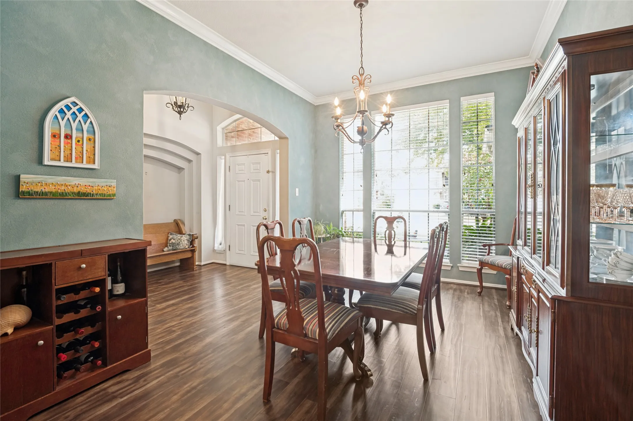 Single Family Residence For Sale in Denton County , 1374 Forest Creek Drive, Lewisville, Texas 75067, 4 Bedroom, 2 Bathroom, 2 Garage spaces, 2,114 Sqft, built in 1997, mls#21398049, Real Estate Agent in Lewisville, Homes For Sale in Denton county, Homes For Sale in Lewisville, Realtor in Lewisville Texas, Real Estate Brokerage Independent Realty Texas, Luminita Cordes Realtor