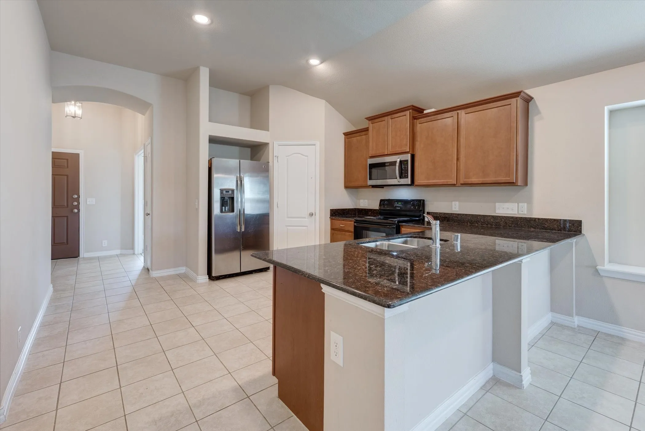Single Family Residence For Rent in Tarrant County , 4829 Lemon Grove Drive, Fort Worth, Texas 76135, 4 Bedroom, 2 Bathroom, 2 Garage spaces, 1,968 Sqft, built in 2015, mls#21401368, Real Estate Agent in Fort Worth, Homes For Rent in Tarrant county, Homes For Rent in Fort Worth, Realtor in Fort Worth Texas, Real Estate Brokerage Independent Realty Texas, Luminita Cordes Realtor