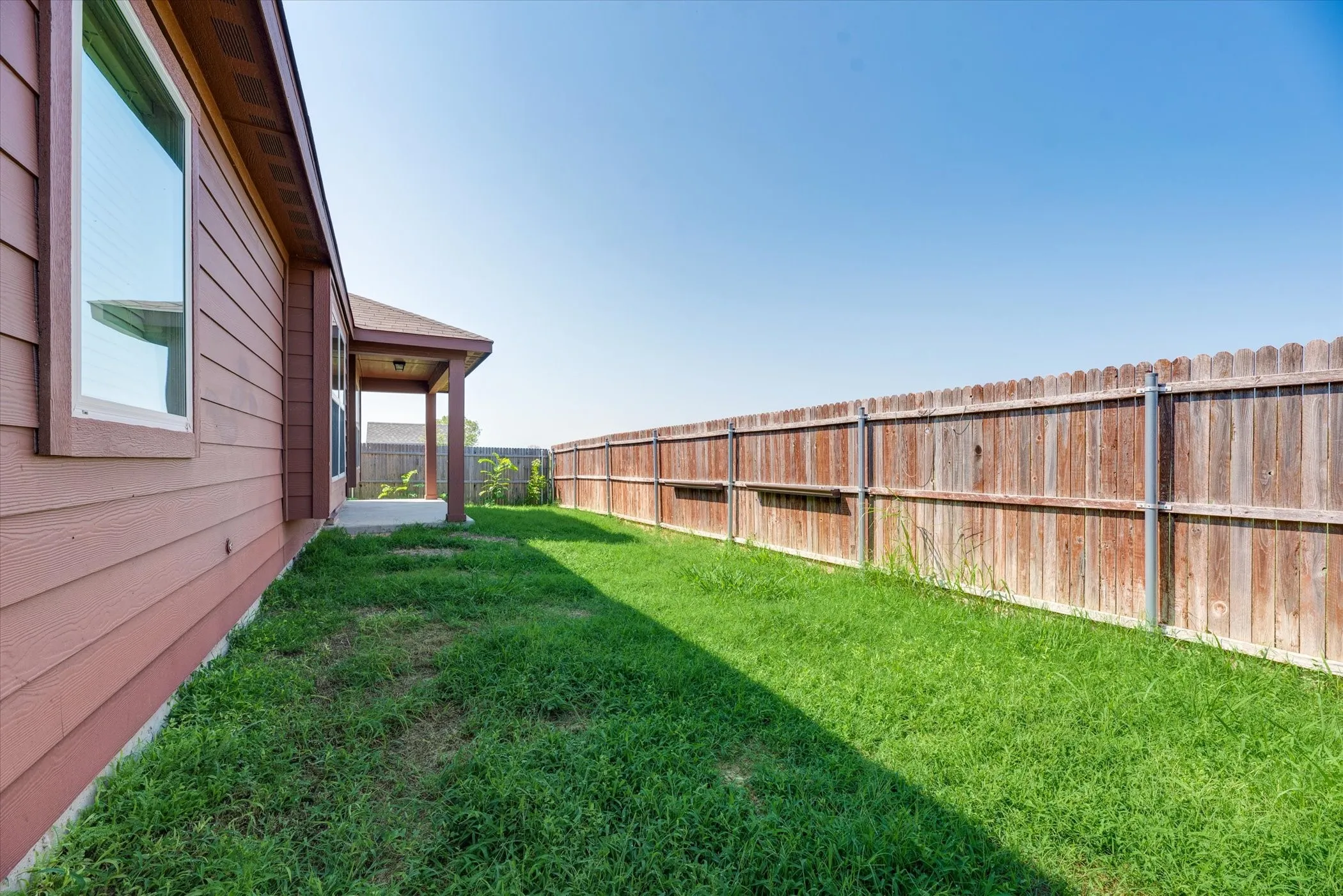 Single Family Residence For Rent in Tarrant County , 4829 Lemon Grove Drive, Fort Worth, Texas 76135, 4 Bedroom, 2 Bathroom, 2 Garage spaces, 1,968 Sqft, built in 2015, mls#21401368, Real Estate Agent in Fort Worth, Homes For Rent in Tarrant county, Homes For Rent in Fort Worth, Realtor in Fort Worth Texas, Real Estate Brokerage Independent Realty Texas, Luminita Cordes Realtor
