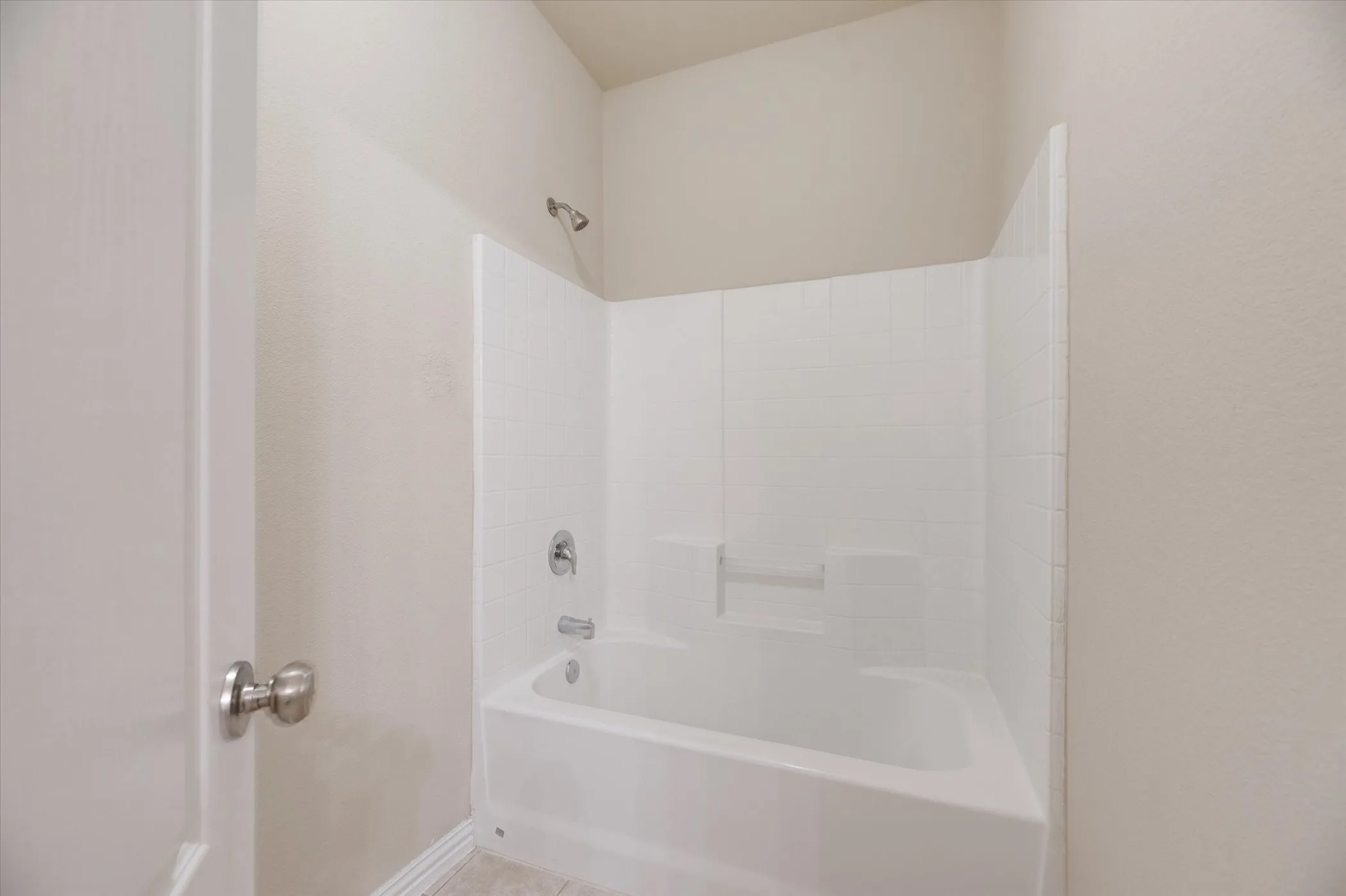 Single Family Residence For Rent in Tarrant County , 4829 Lemon Grove Drive, Fort Worth, Texas 76135, 4 Bedroom, 2 Bathroom, 2 Garage spaces, 1,968 Sqft, built in 2015, mls#21401368, Real Estate Agent in Fort Worth, Homes For Rent in Tarrant county, Homes For Rent in Fort Worth, Realtor in Fort Worth Texas, Real Estate Brokerage Independent Realty Texas, Luminita Cordes Realtor