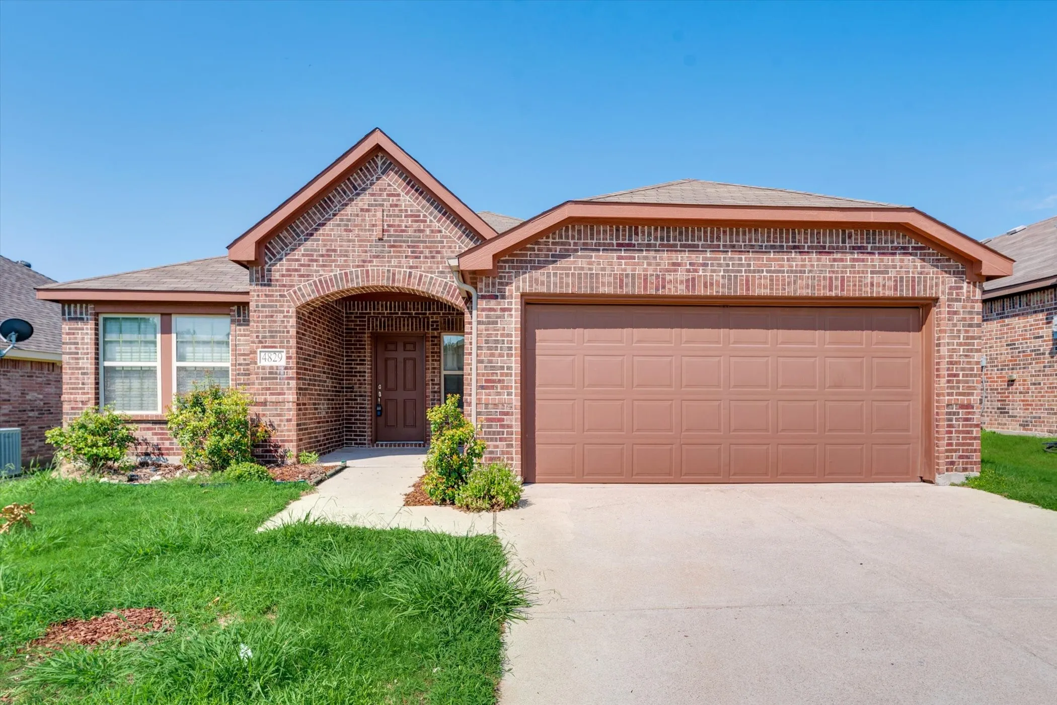 Single Family Residence For Rent in Tarrant County , 4829 Lemon Grove Drive, Fort Worth, Texas 76135, 4 Bedroom, 2 Bathroom, 2 Garage spaces, 1,968 Sqft, built in 2015, mls#21401368, Real Estate Agent in Fort Worth, Homes For Rent in Tarrant county, Homes For Rent in Fort Worth, Realtor in Fort Worth Texas, Real Estate Brokerage Independent Realty Texas, Luminita Cordes Realtor