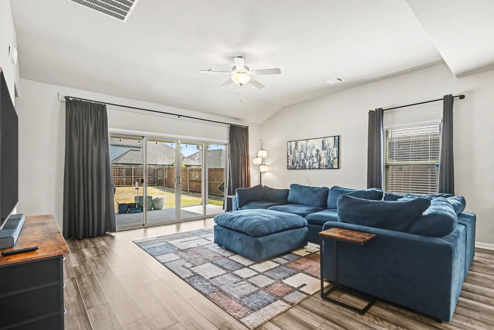 Single Family Residence For Rent in Tarrant County , 10616 Namito Street, Fort Worth, Texas 76179, 4 Bedroom, 4 Bathroom, 2 Garage spaces, 3,051 Sqft, built in 2023, mls#21401394, Real Estate Agent in Fort Worth, Homes For Rent in Tarrant county, Homes For Rent in Fort Worth, Realtor in Fort Worth Texas, Real Estate Brokerage Independent Realty Texas, Luminita Cordes Realtor