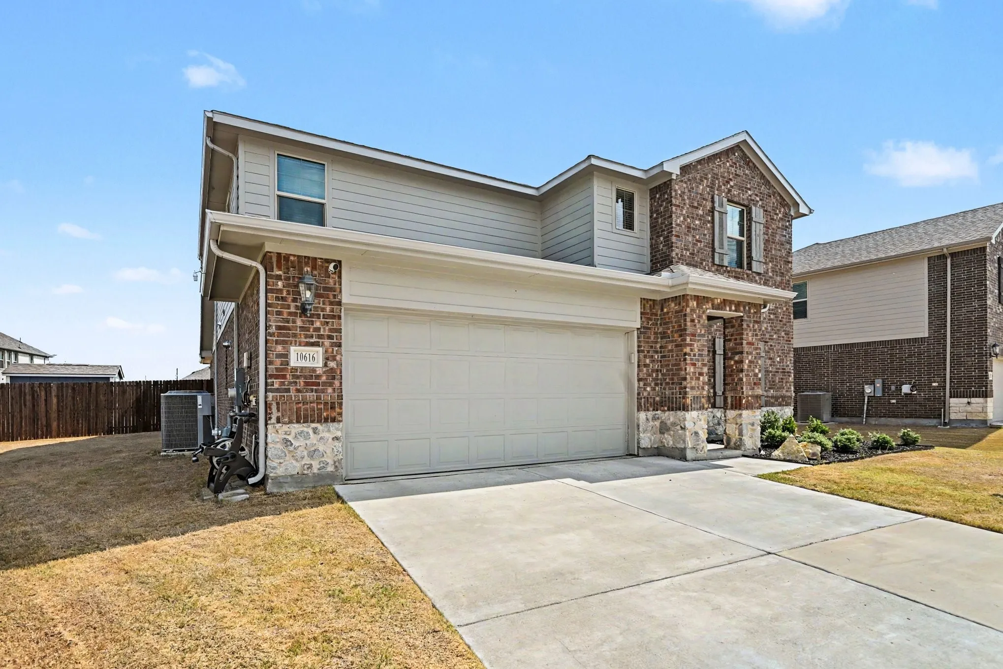 Single Family Residence For Rent in Tarrant County , 10616 Namito Street, Fort Worth, Texas 76179, 4 Bedroom, 4 Bathroom, 2 Garage spaces, 3,051 Sqft, built in 2023, mls#21401394, Real Estate Agent in Fort Worth, Homes For Rent in Tarrant county, Homes For Rent in Fort Worth, Realtor in Fort Worth Texas, Real Estate Brokerage Independent Realty Texas, Luminita Cordes Realtor